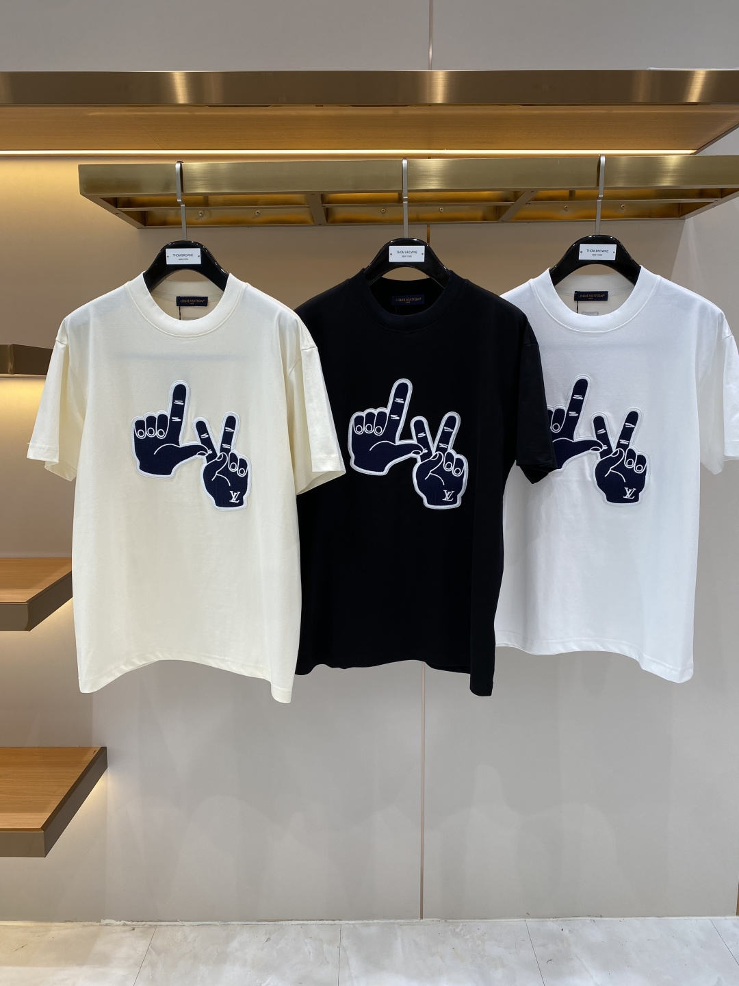 《𝙉𝙚𝙬🖤❤️驴家》2026新款首发专柜最新款短袖圆领T恤 高端订制 设计前卫时尚！品牌logo工艺设计