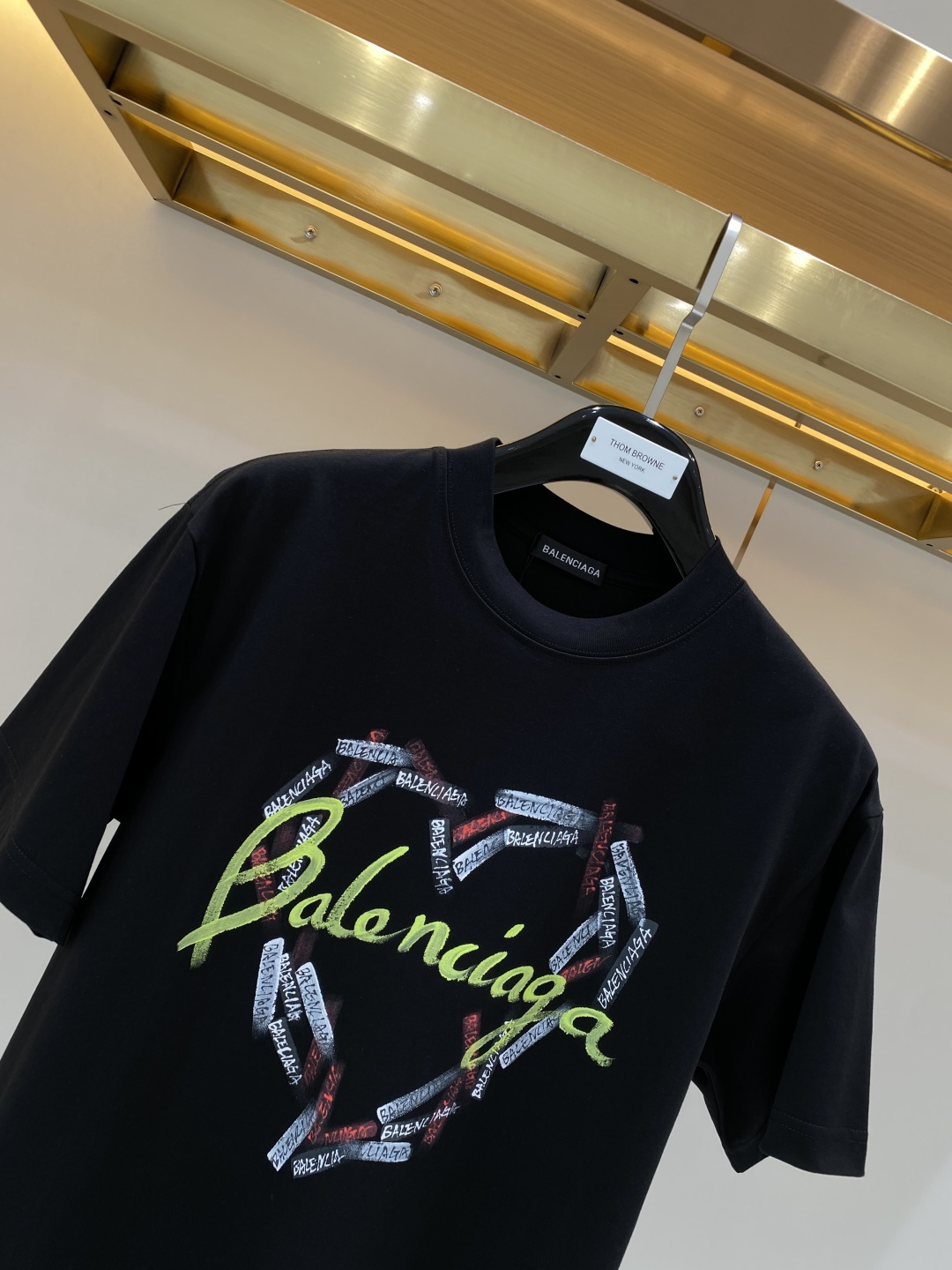 《𝙉𝙚𝙬🖤❤️巴黎家》2026新款首发专柜最新款短袖圆领T恤 高端订制 设计前卫时尚！品牌logo工艺设