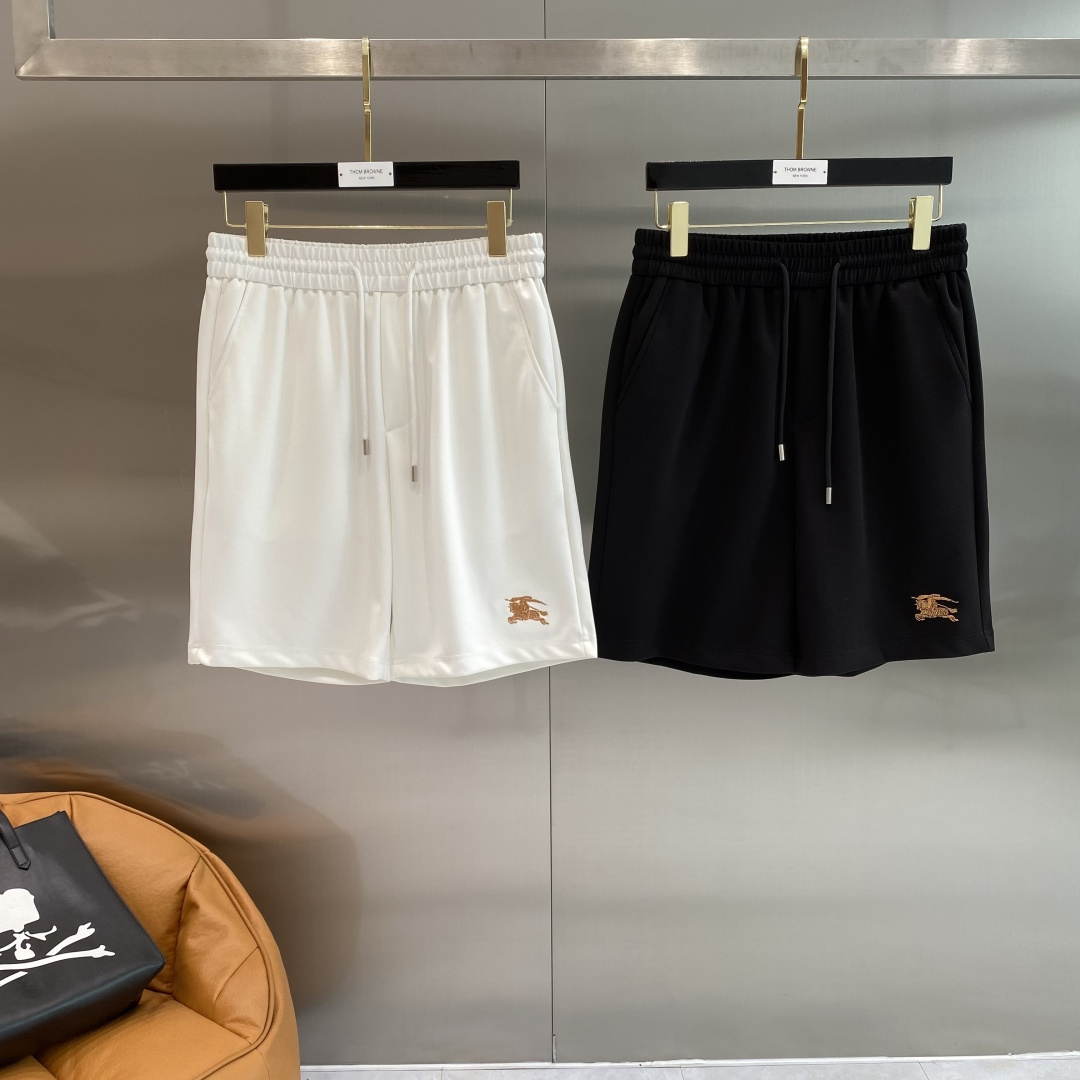 NO:937696,'Bajia' 2026 spring and summer new casual shorts!  On sale simultaneously on the official website. Customized brand classic LOGO, customized fabrics, excellent comfort, strong hand touch. Highly identifiable, perfect appearance and craftsmanship. Sizes M-3XL next day, burberry, shorts,19860909《巴家》 2026春夏新款休闲短裤！官网同步发售.定制品牌经典LOGO,定制面料,舒适度极好,手触感强烈.辨识度极高,完美品相工艺. 尺码M-3XL隔天,,burberry,shorts,,Men's clothing