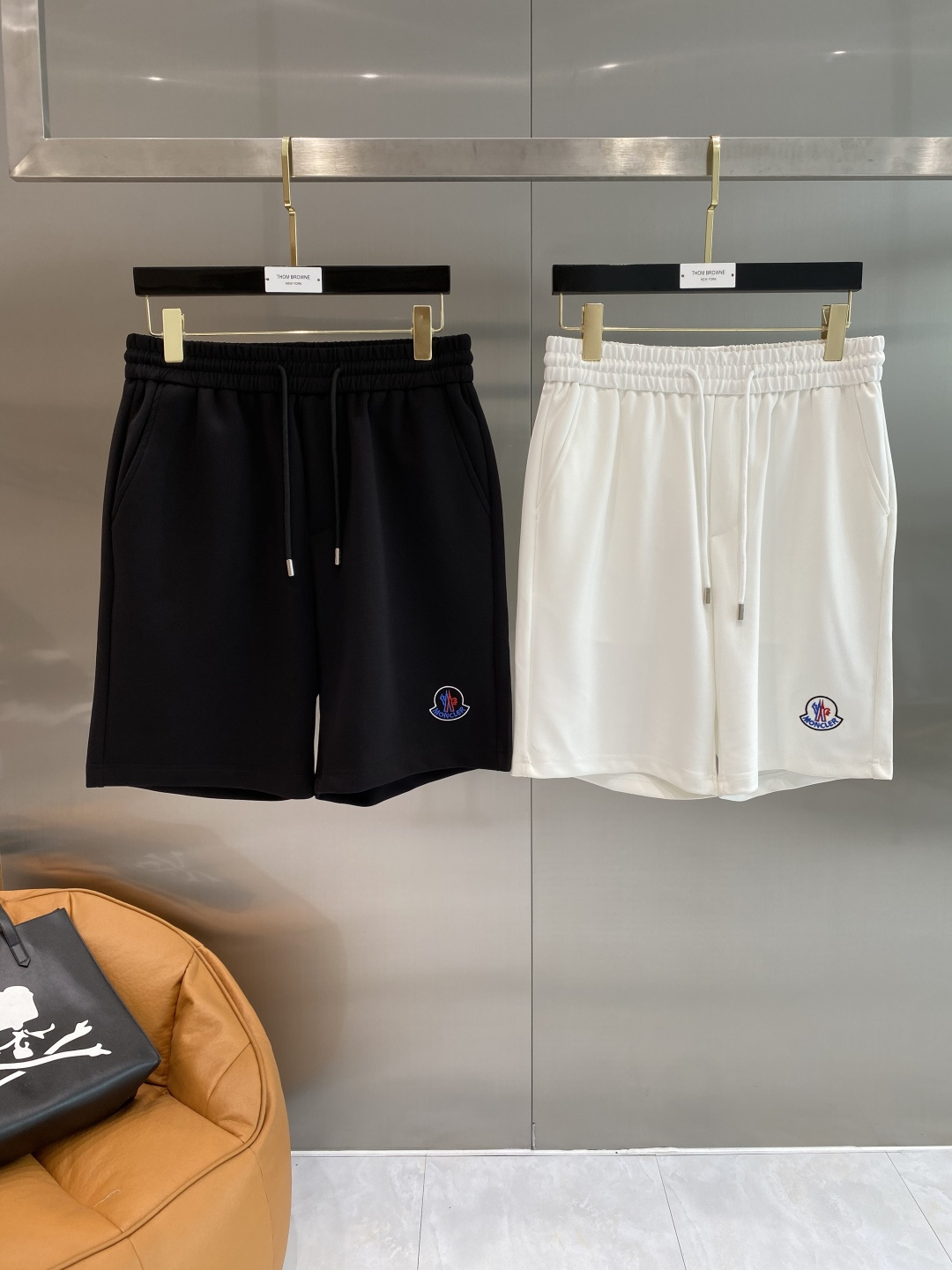 NO:937698,'Mengjia' 2026 spring and summer new casual shorts!  On sale simultaneously on the official website. Customized brand classic LOGO, customized fabrics, excellent comfort, strong touch. Highly identifiable, perfect appearance and craftsmanship. Sizes M-3XL next day, shorts,19860909《蒙家》 2026春夏新款休闲短裤！官网同步发售.定制品牌经典LOGO,定制面料,舒适度极好,手触感强烈.辨识度极高,完美品相工艺. 尺码M-3XL隔天,,shorts,,Men's clothing