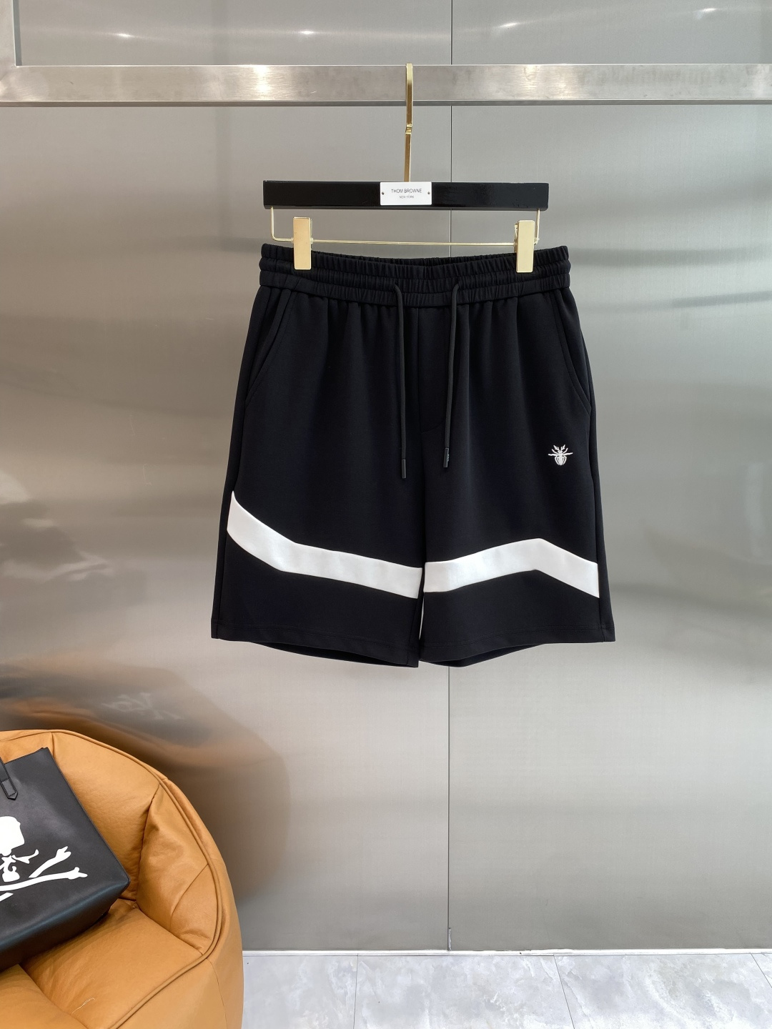 NO:937700,'Dijia' 2026 spring and summer new casual shorts!  On sale simultaneously on the official website. Customized brand classic LOGO, customized fabrics, excellent comfort, strong touch. Highly identifiable, perfect appearance and craftsmanship. Sizes M-3XL next day, dior, shorts,19860909《迪家》 2026春夏新款休闲短裤！官网同步发售.定制品牌经典LOGO,定制面料,舒适度极好,手触感强烈.辨识度极高,完美品相工艺. 尺码M-3XL隔天,,dior,shorts,,Men's clothing