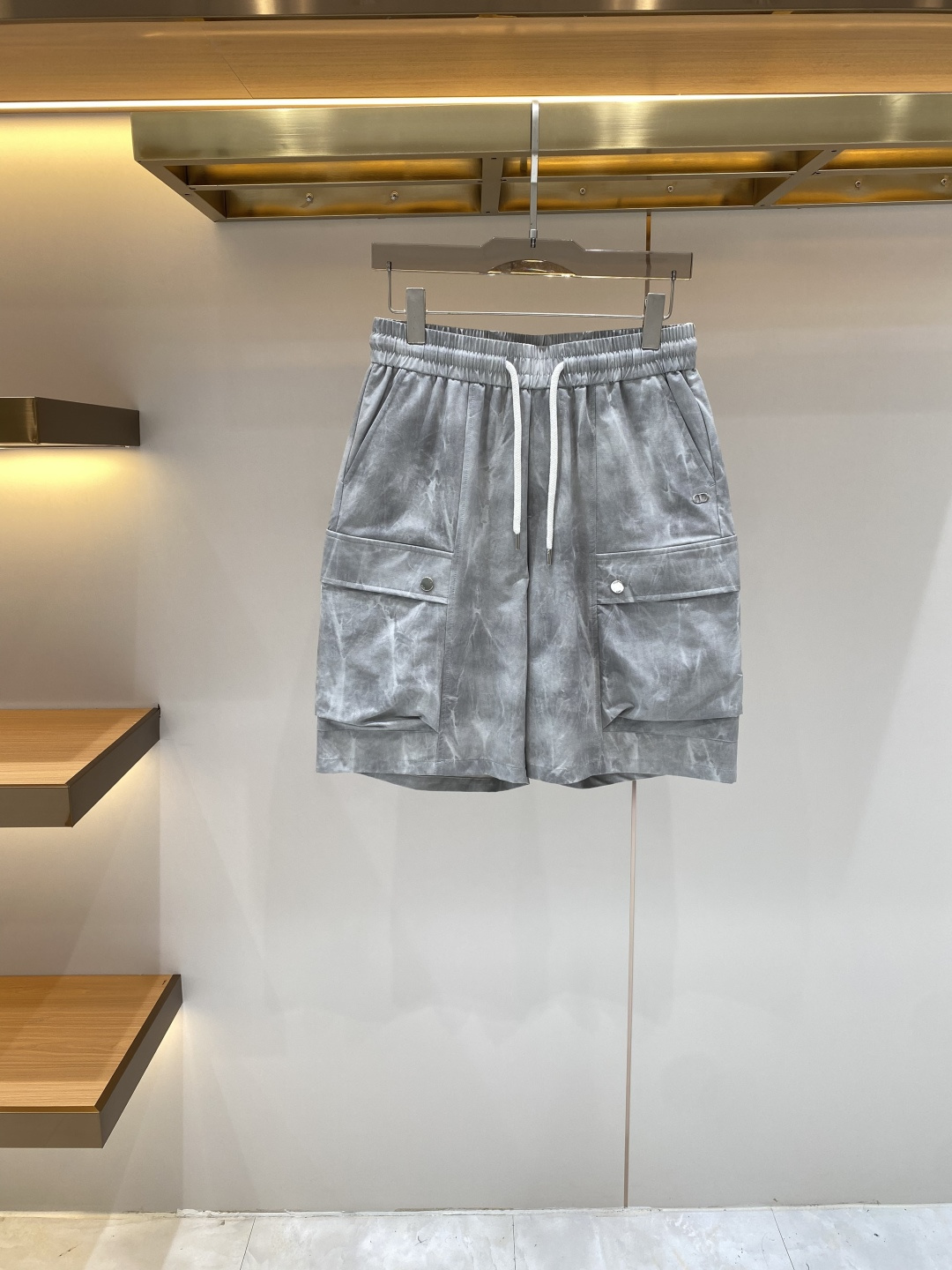 NO:949554,'Dijia' 2026 spring and summer new casual shorts!  On sale simultaneously on the official website. Customized brand classic LOGO, customized fabrics, excellent comfort, strong touch. Highly recognizable, perfect appearance and craftsmanship. Sizes M-4XL, dior, shorts,19860909《迪家》 2026春夏新款休闲短裤！官网同步发售.定制品牌经典LOGO,定制面料,舒适度极好,手触感强烈.辨识度极高,完美品相工艺. 尺码M-4XL,,dior,shorts,,Men's clothing