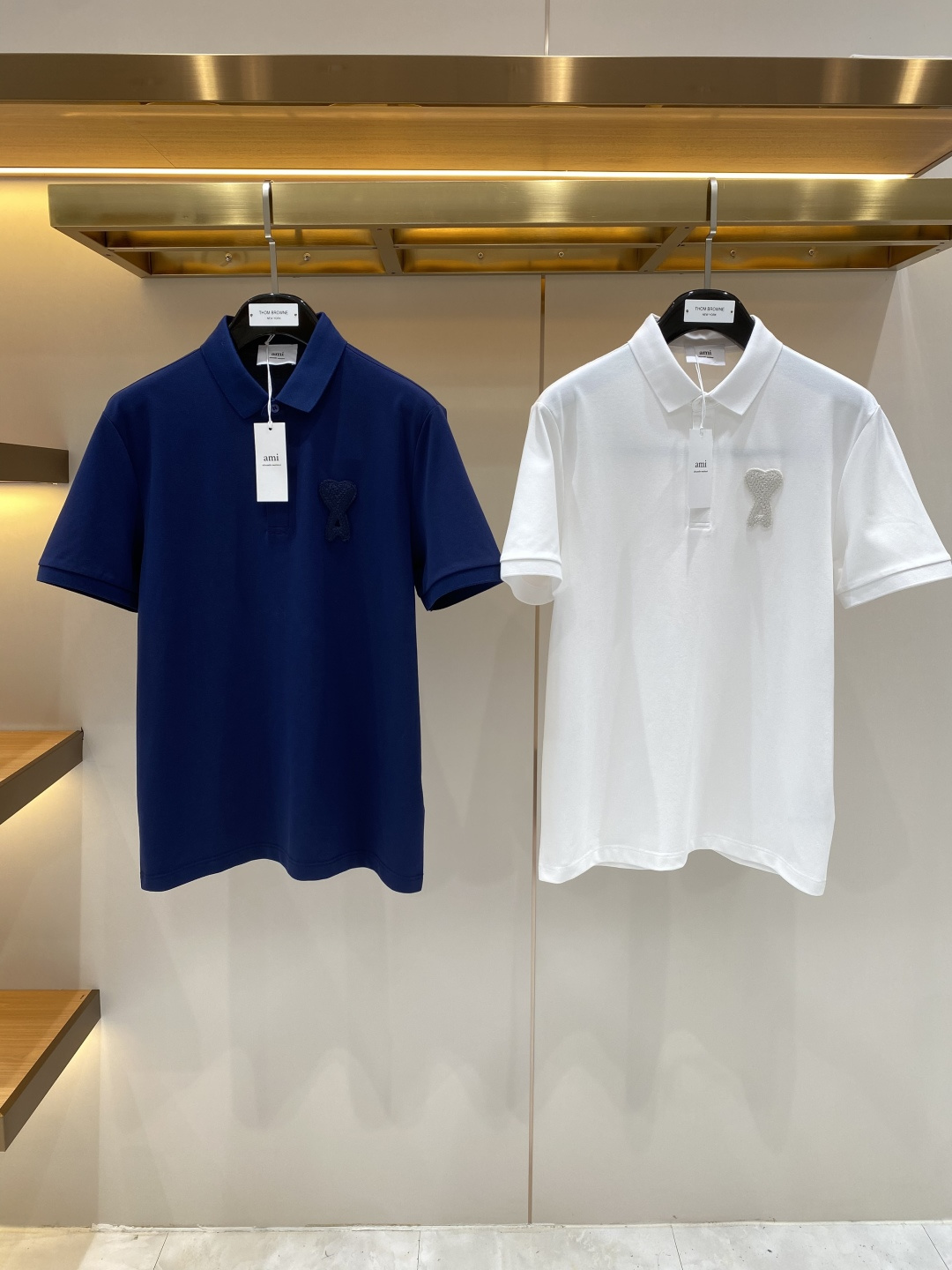 NO:949733,'AMI Home' 2026 Men's Business Casual Solid Color Lapel Short-Sleeved POLO Shirt #Customers provide imported pique cotton fabrics, selected high-quality long-staple cotton raw materials, the fabric properties are all superior, the mesh structure is fine and natural, after washing, the texture becomes more friendly, both comfort and breathability are perfect, the tactile experience is self-evident, POLO shirt size M-3XL next day,, T-shirt,19860909《AMI家》 2026男士商务休闲纯色翻领短袖POLO衫#客供进口珠地棉面料,甄选上等长绒棉花原料,面料属性皆为上乘,网眼结构细腻自然,经过水洗后,肌理变得更具亲和力,舒适性与透气性完美兼备,触感体验不言而喻,POLO衫 尺码M-3XL隔天,,T-shirt,,Men's clothing