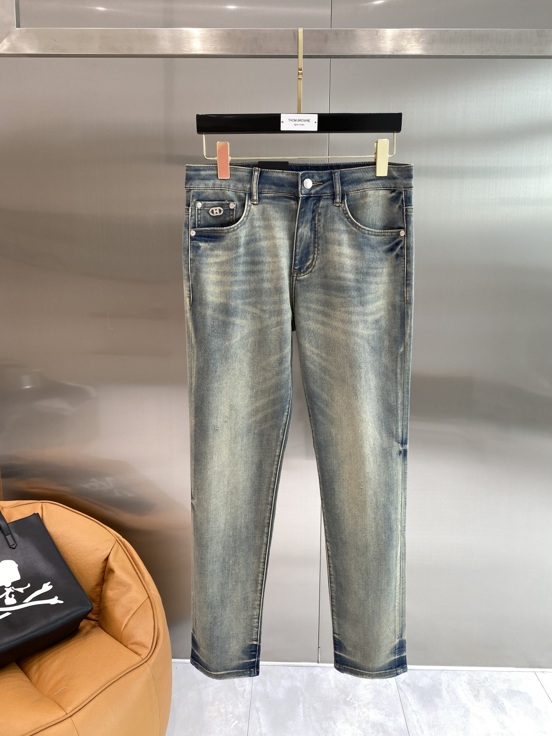 NO:953074,'Aimajia' 2026 heavy-duty washed casual jeans, imported original washed stretch fabric, comfortable and elastic, unique design, super correct fit, comfortable and breathable, extremely high grade, counter quality, handsome upper body, size 29-36, next day,,hermes,jeans,19860909《爱马家》 2026重工水洗休闲牛仔裤,进口原版水洗弹力面料,舒适有弹性,独特设计,版型超正,舒适透气,档次极高,专柜品质,上身帅气十足,码数29-36隔天,,hermes,jeans,,Men's clothing
