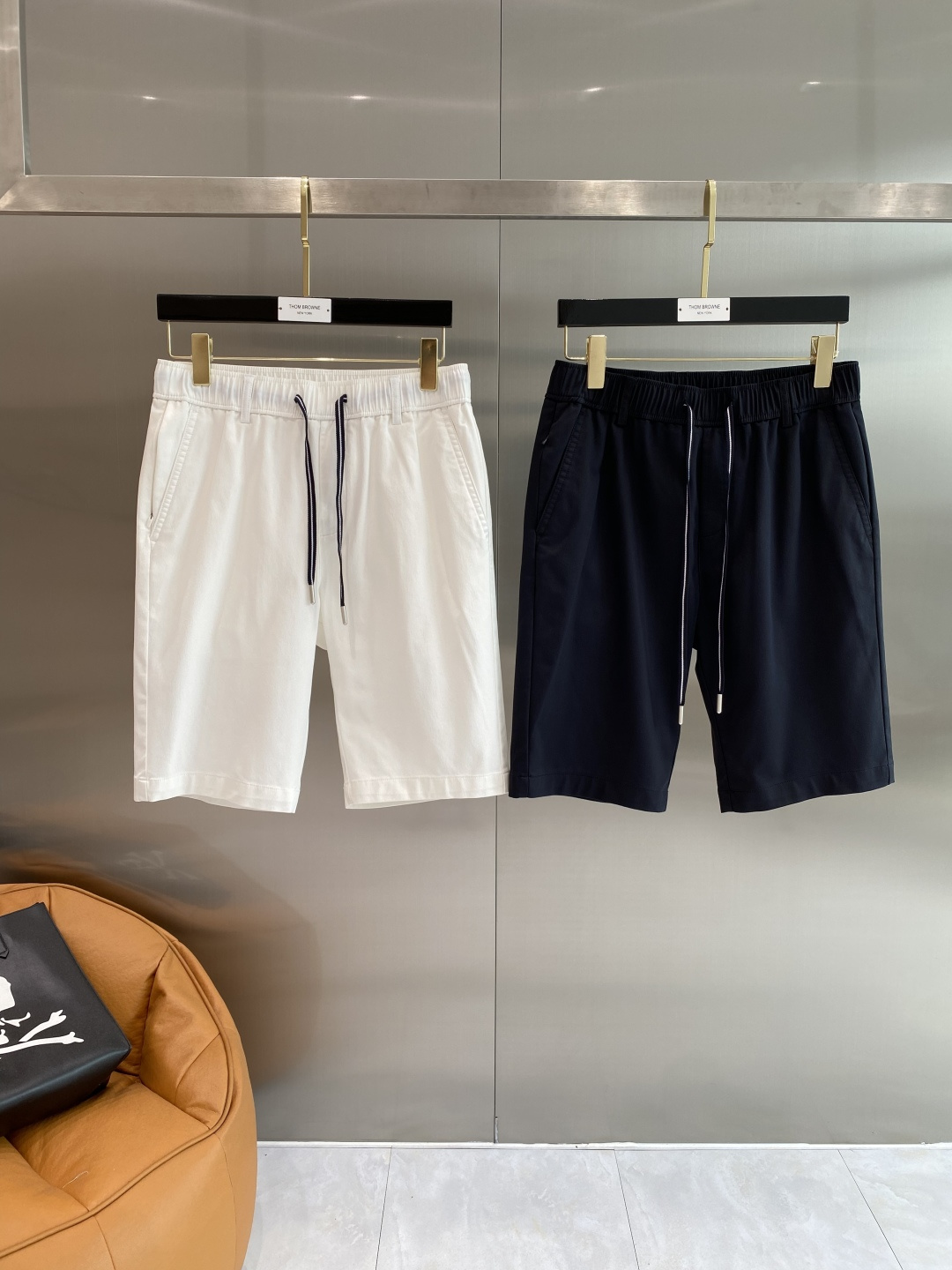 NO:953075,'Jenny's Family' 2026 spring and summer new casual shorts!  On sale simultaneously on the official website. Customized brand classic LOGO, customized fabrics, excellent comfort, strong hand feel. Highly recognizable, perfect appearance and craftsmanship. Sizes 30-36 are available the next day,,zegna,shorts,19860909《杰尼家》 2026春夏新款休闲短裤！官网同步发售.定制品牌经典LOGO,定制面料,舒适度极好,手触感强烈.辨识度极高,完美品相工艺. 尺码30-36隔天,,zegna,shorts,,Men's clothing