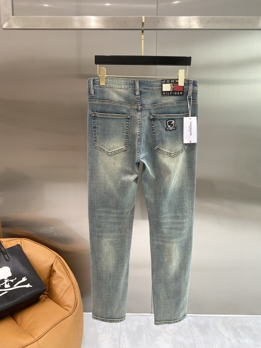 NO:955441,'TB Home' 2026 spring heavy-duty washed casual jeans, imported original washed stretch fabric, comfortable and elastic, unique design, super correct fit, comfortable and breathable, extremely high grade, counter quality, handsome upper body, size 29-36, next day,,jeans,19860909《TB家》 2026春款重工水洗休闲牛仔裤,进口原版水洗弹力面料,舒适有弹性,独特设计,版型超正,舒适透气,档次极高,专柜品质,上身帅气十足,码数29-36隔天,,jeans,,Men's clothing