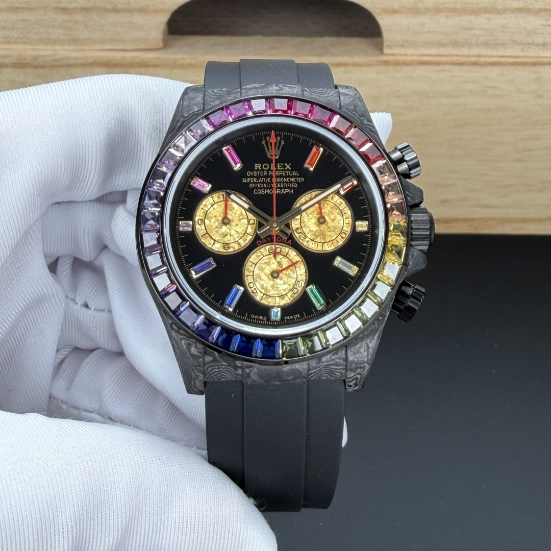 NO:764320,Naked watch set, diamond BLAKEN top upgrade｜Rainbow Diamond·Platinum Eye 4th Gen Daytona BLAKEN Top Custom Rainbow Diamond Platinum Eye Rolex Daytona 4th Gen 40mm Full carbon fiber high-end model｜Real shot full of texture Full Carbon Fiber 40mm High-End Quality 72H Long Power Reserve Equipped with 4130 integrated movement, 72 hours of long battery life, stable and durable  Velcro portable strap Easy to wear & adjust Luxury set BLAKEN Enthusiast-grade modified storage box + special tools A pair of high-quality watch straps BLAKEN Custom Box + Tools + Premium Strap Note: Accessories not refundable if lost Warm reminder that accessories are lost, return and exchange are not supported Sincere work, all watch friends are welcome to taste For watch collectors Sincere craftsmanship Welcome to order,,tom ford,miumiu19860909裸表 一套 钻 BLAKEN 顶配升级｜彩虹钻·铂金眼睛 4代迪通拿 BLAKEN Top Custom Rainbow Diamond Platinum Eye Rolex Daytona 4th Gen 40mm 全碳纤维高端款｜实拍质感拉满 Full Carbon Fiber 40mm High-End Quality 72H Long Power Reserve 搭载4130一体机芯,72小时长续航,稳定耐用 魔术贴便携式表带,佩戴方便快捷 Velcro portable strap Easy to wear & adjust 豪华套装 BLAKEN 发烧级改装收纳箱 + 专用工具 高品质表带一副 BLAKEN Custom Box + Tools + Premium Strap Note: Accessories not refundable if lost 温馨提示配件丢失,不支持退换 诚意之作,欢迎各路表友品鉴 For watch collectors Sincere craftsmanship Welcome to order,,tom ford,miumiu,Watch