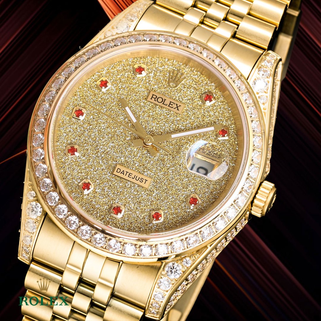 NO:820702,The highest version, high-definition real shot, Rolex/logo full diamond model, 41mm diameter!  Using imported Citizen fully automatic mechanical movement!  Rolex luxury 18k nanotechnology!  Be sure that the inlaying process is not the ordinary diamond setting process on the market!  (If diamonds fall out due to non-human factors within 5 years, they will be replenished free of charge), which makes the sparkling effect under the light even better!  Best for gift giving!  Brand new with 5 sets of full diamond steel belts!  41mm original size, (purely imported movement! Non-artificial 5-year warranty), sapphire scratch-resistant glass mirror, 18k vacuum plating that will never fade, the best luxury recommendation for gift giving!  ,,rolex19860909最高版本 高清实拍 劳力士/日志满钻款,41mm直径！采用进口西铁城全自动机械机芯！劳力士奢华18k纳米技术！认准镶嵌工艺非市面上贴钻普通工艺！（非人为因素5年内掉钻免费补钻）使的灯光下闪耀效果更佳！送礼最佳！全新搭配5组满钻钢带！41mm原装尺寸,（纯进口机芯！非人为质保5年）,蓝宝石防刮花玻璃镜面,18k真空电镀永不掉色,送礼最佳奢华推荐！,,rolex,Watch