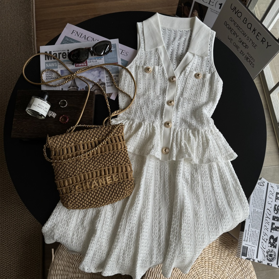 Elegant Sleeveless Knit Mini Dress with Ruffle Hem and Collar Detail