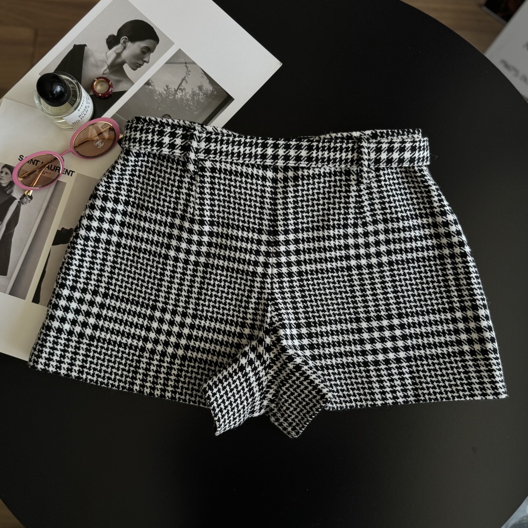Houndstooth Wool Blend Skirted Shorts with Belt - Retro Chic Style 9 cmp i1756035920063 9332 0 8