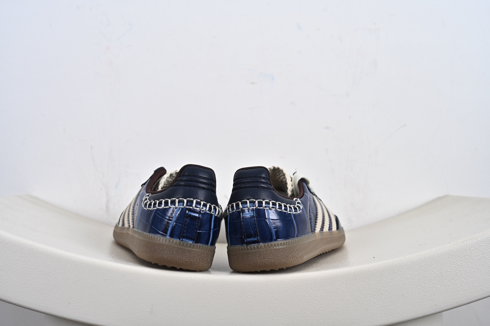 WALES BONNER x adidas originals Samba ”WonderWhite Night Brown' 舒适百搭 防滑耐磨 低帮 板鞋 男女同款 棕白 JH9826-莆田鞋,莆田鞋货源,高仿鞋,高仿鞋货源,安福档口,莆田高仿鞋,莆田鞋批发,高仿鞋批发,莆田高仿运动鞋,高仿运动鞋,莆田运动鞋 WALES BONNER x adidas originals Samba ”WonderWhite Night Brown' 舒适百搭 防滑耐磨 低帮 板鞋 男女同款 棕白 JH9826