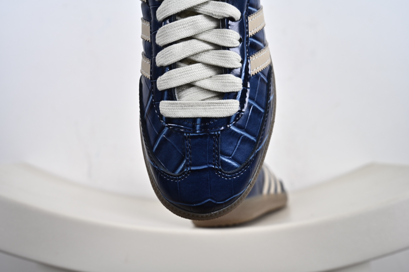 WALES BONNER x adidas originals Samba ”WonderWhite Night Brown' 舒适百搭 防滑耐磨 低帮 板鞋 男女同款 棕白 JH9826-莆田鞋,莆田鞋货源,高仿鞋,高仿鞋货源,安福档口,莆田高仿鞋,莆田鞋批发,高仿鞋批发,莆田高仿运动鞋,高仿运动鞋,莆田运动鞋 WALES BONNER x adidas originals Samba ”WonderWhite Night Brown' 舒适百搭 防滑耐磨 低帮 板鞋 男女同款 棕白 JH9826