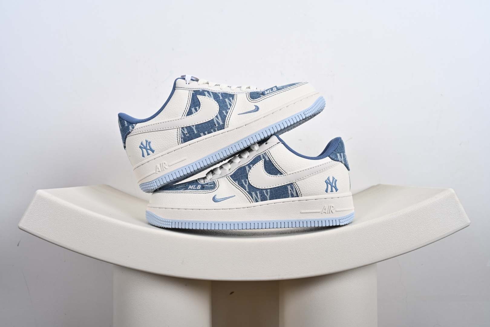 NIke Air Force 1 ‘07 MLB联名 空军一号低帮休闲板鞋 HS8068-015