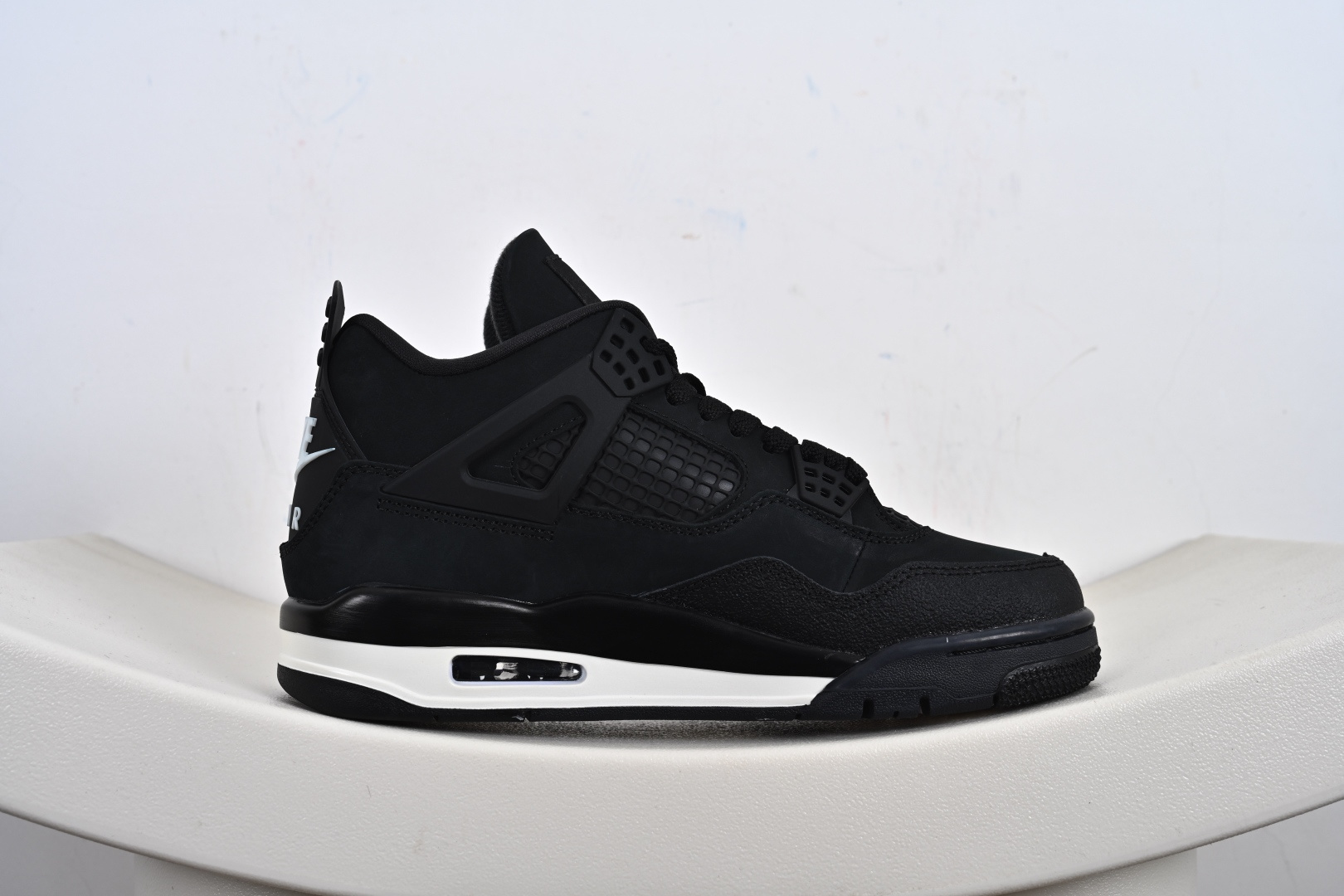 Nigel Sylvester x Air Jordan AJ4 Retro 联名黑魂 HF4340-001