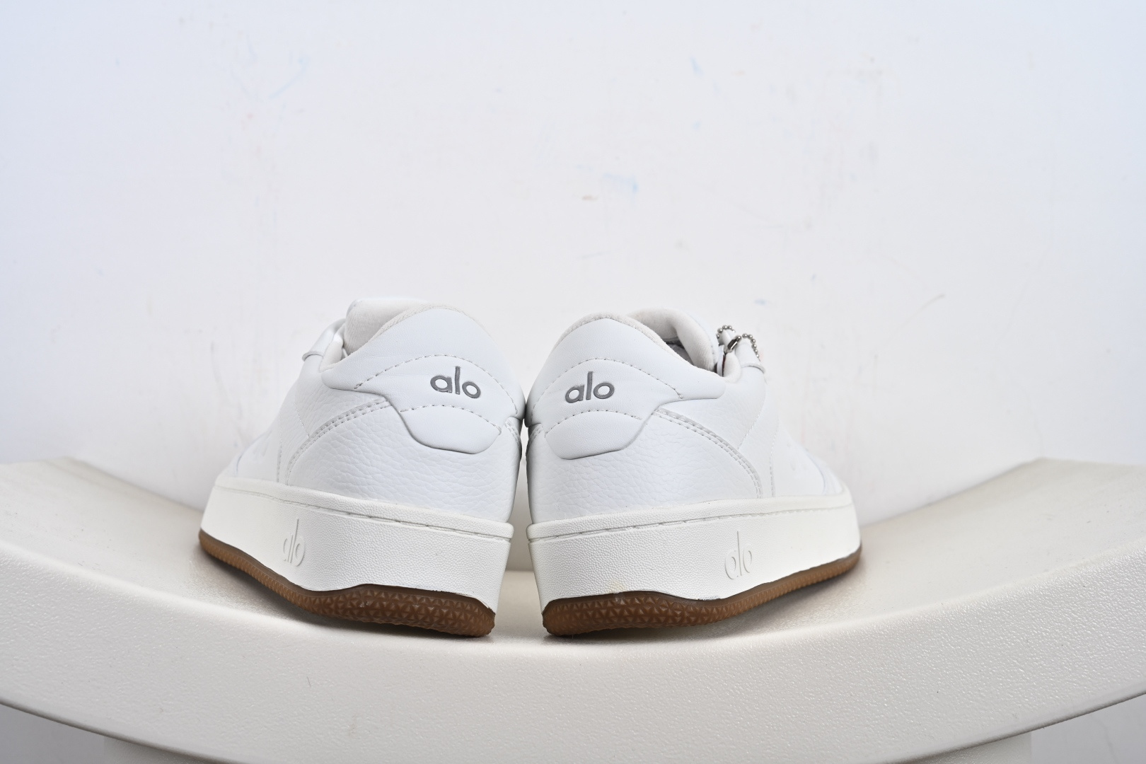 Alo Yoga Recovery Mode 人气单品 C舒适简约防滑耐磨低帮休闲板鞋