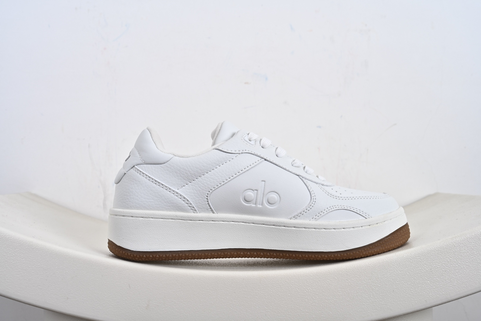 Alo Yoga Recovery Mode 人气单品 C舒适简约防滑耐磨低帮休闲板鞋