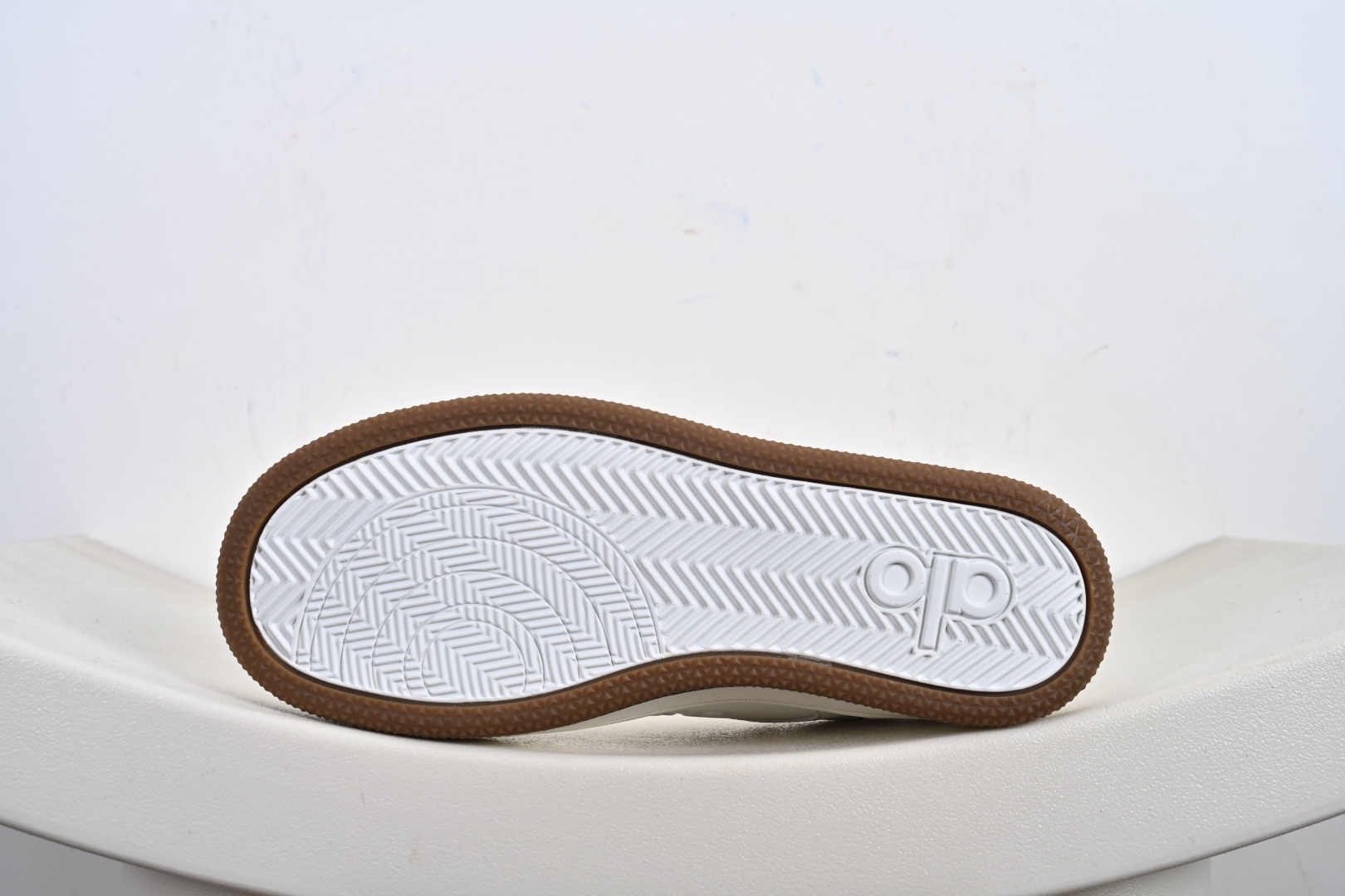 Alo Yoga Recovery Mode 人气单品 C舒适简约防滑耐磨低帮休闲板鞋