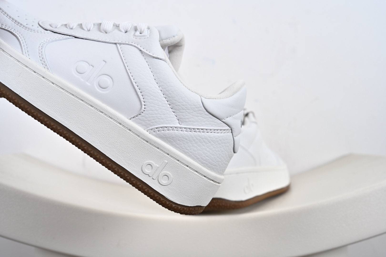 Alo Yoga Recovery Mode 人气单品 C舒适简约防滑耐磨低帮休闲板鞋