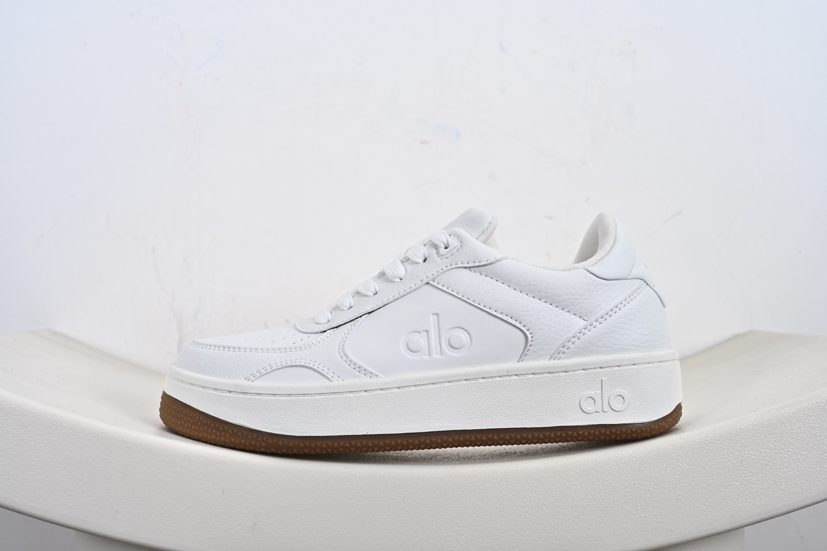 Alo Yoga Recovery Mode 人气单品 C舒适简约防滑耐磨低帮休闲板鞋