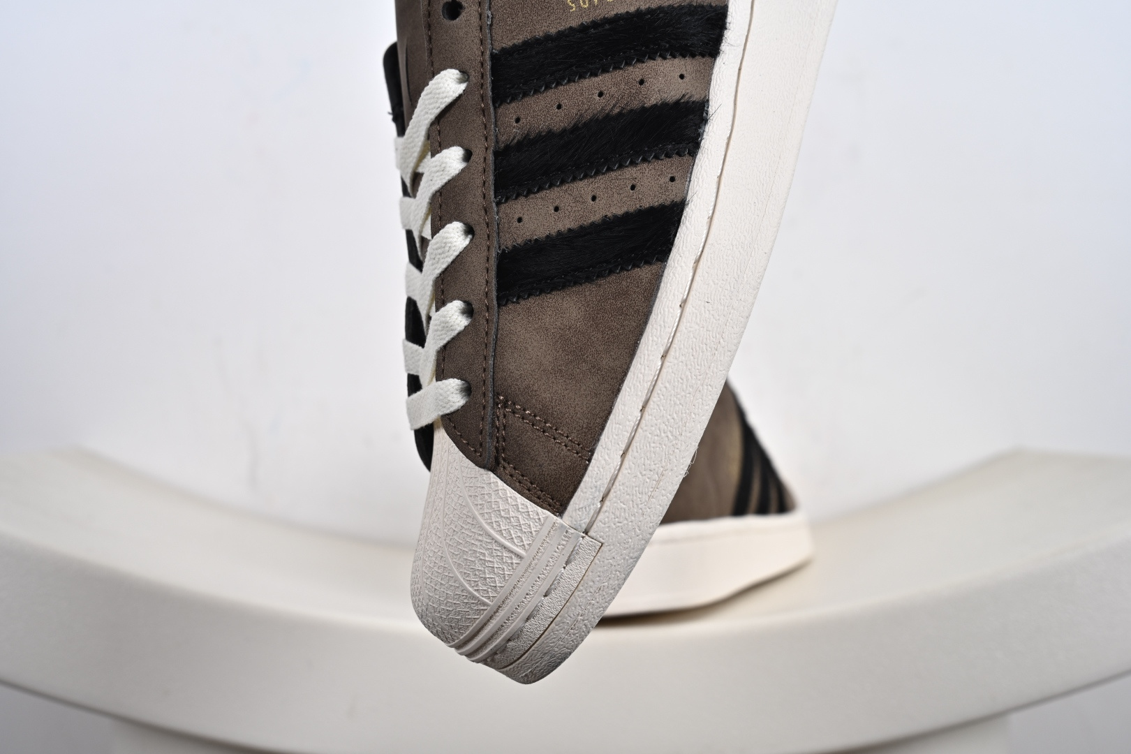 AD Originals Superstar 经典复古贝壳头板鞋 JI0319