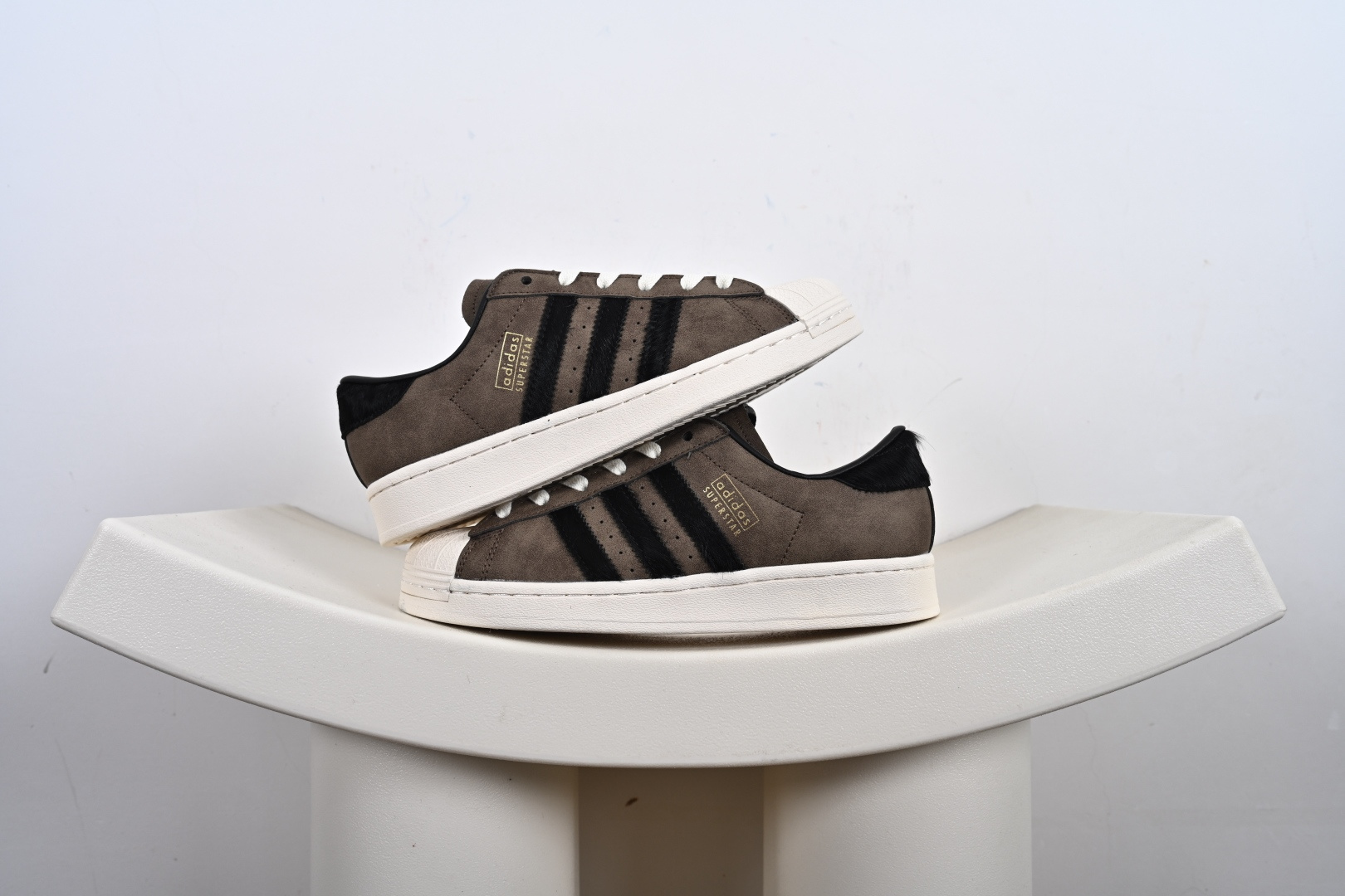 AD Originals Superstar 经典复古贝壳头板鞋 JI0319