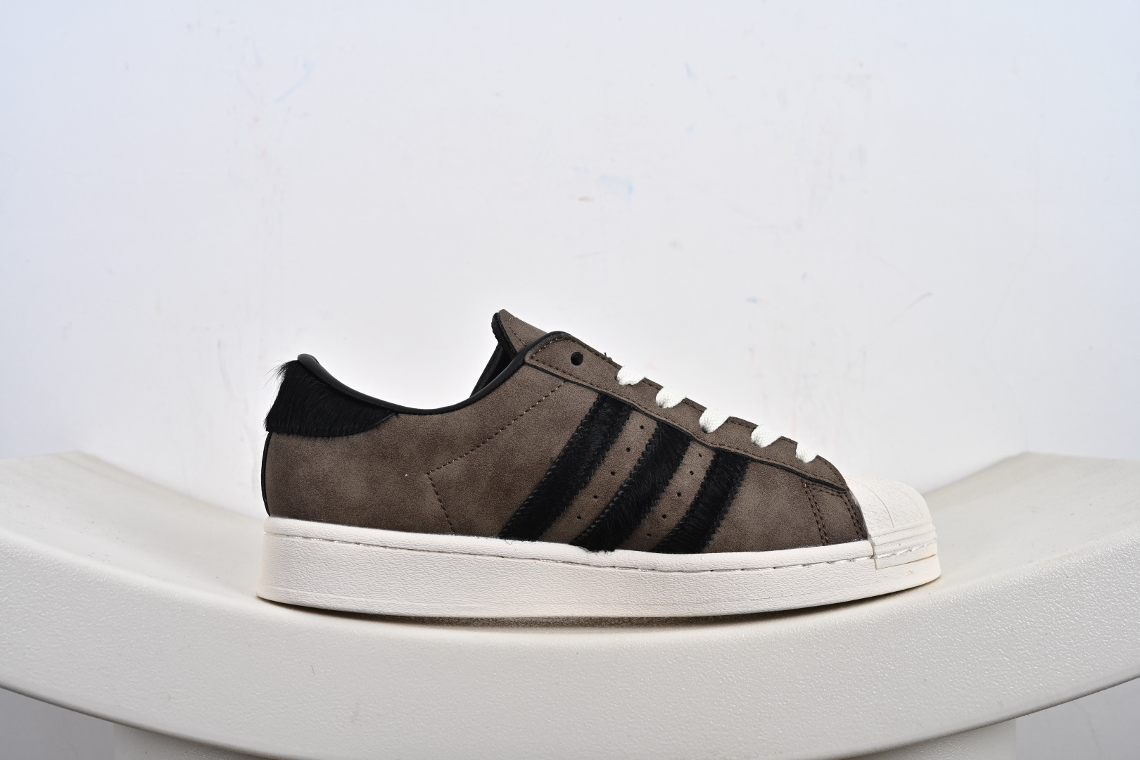 AD Originals Superstar 经典复古贝壳头板鞋 JI0319