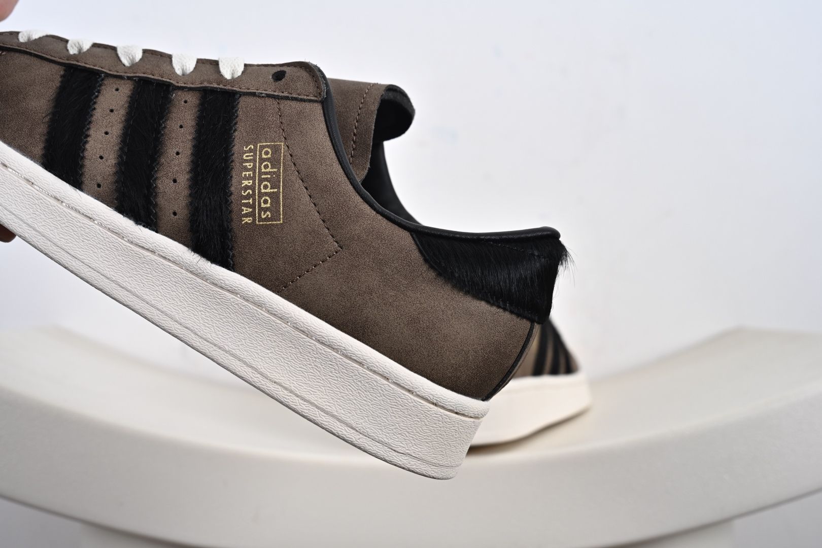 AD Originals Superstar 经典复古贝壳头板鞋 JI0319