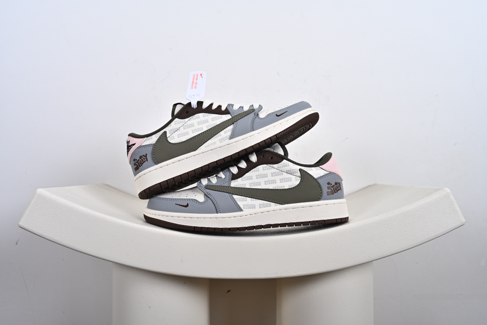 Travis Scott x Nike Air Jordan 1 Low x Balenciaga Air Jordan 1 Low 反转白灰蓝小钩倒钩 XD1568-105