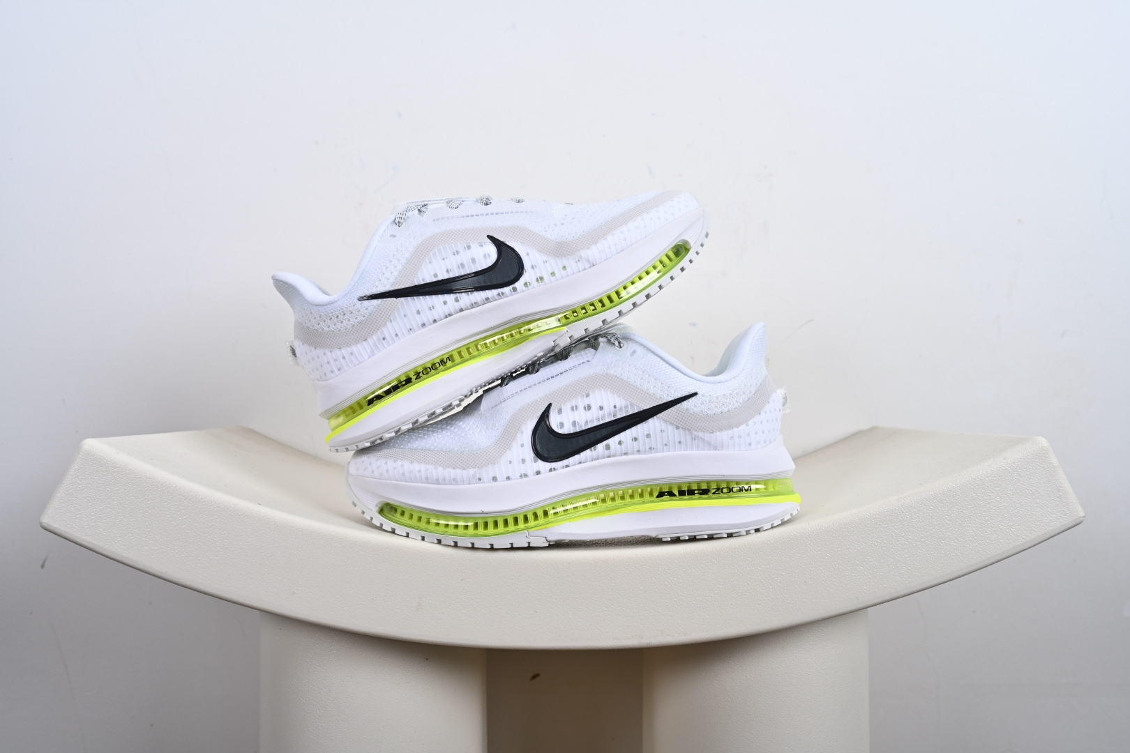 NIKE PEGASUS PREMIUM耐克飞马公路跑步鞋 HQ2592-003