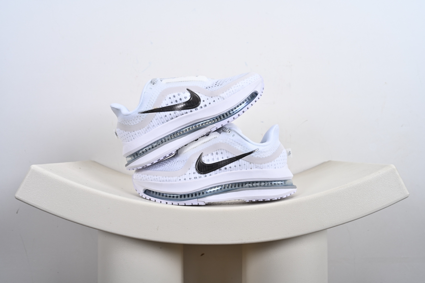 NIKE PEGASUS PREMIUM耐克飞马公路跑步鞋 HQ2592-003