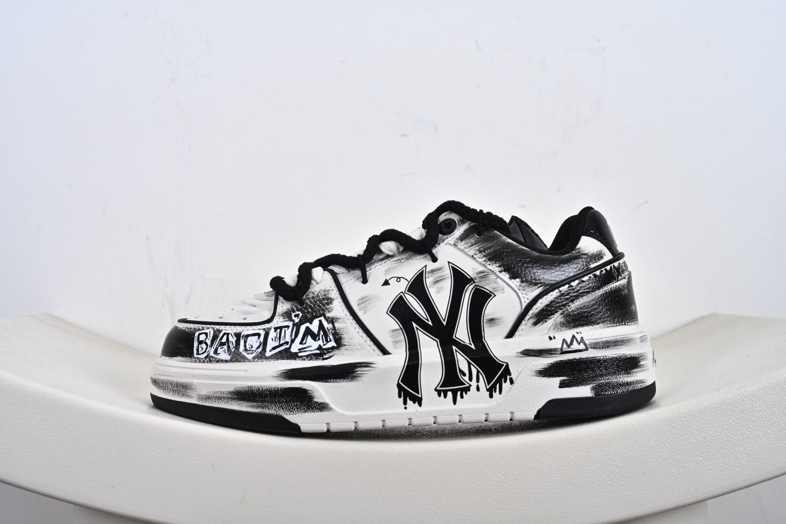 240 MLB Chunky Liner New York Yankees 定制MLB配色 学长鞋 3ASXCA12N-Chinese UA Cheap High Quatity Brand Clothes Bags handbags Sneakers wholesale wholesaler seller from China Factory suppliers Fashion Clothing Shoes best Quality Beautiful Price 240 MLB Chunky Liner New York Yankees 定制MLB配色 学长鞋 3ASXCA12N