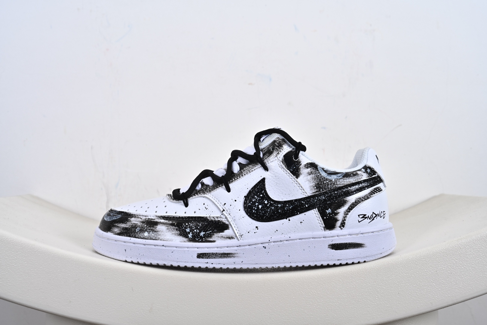 240 Nike Court Vision Low 手绘涂鸦休闲运动板鞋 纯原版本低帮百搭透气休闲运动板鞋 DH2987-101