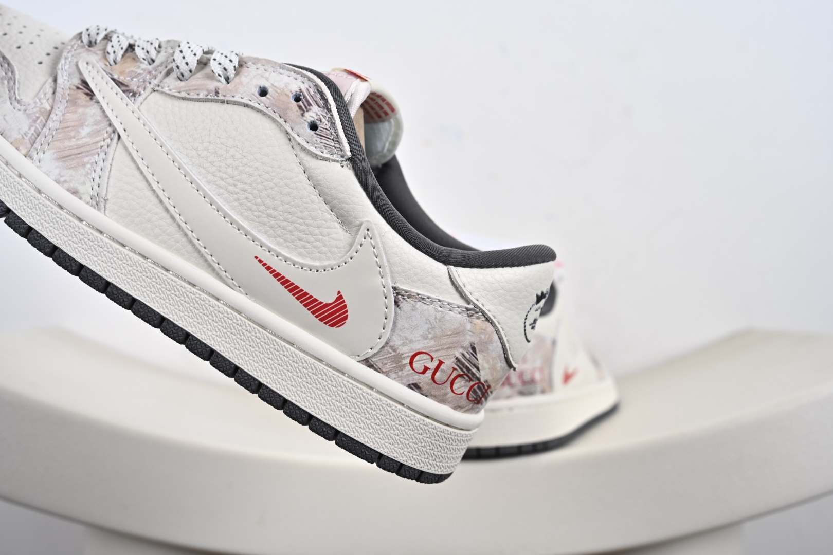 240 Travis Scott x Nike Air Jordan 1 Low 蛇年限定 XF8698-076-Chinese UA Cheap High Quatity Brand Clothes Bags handbags Sneakers wholesale wholesaler seller from China Factory suppliers Fashion Clothing Shoes best Quality Beautiful Price 240 Travis Scott x Nike Air Jordan 1 Low 蛇年限定 XF8698-076