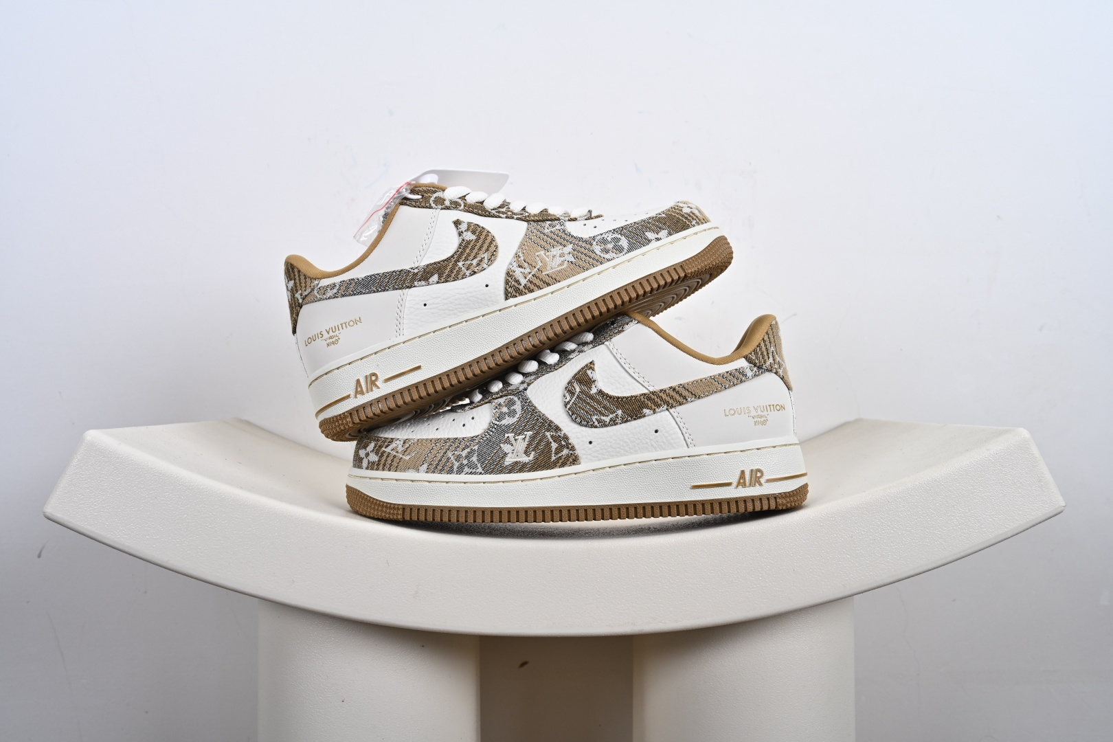 240 Nike Air Force 1 Low SC9207-529