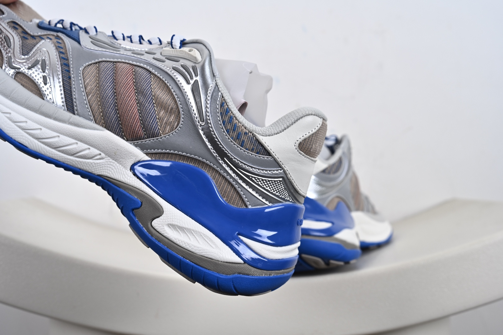 360 GUCCI 2.0 古驰 圆头抽绳 高奢百搭休闲男女士运动鞋 明星同款缓震慢跑鞋 814040 FAD5T 8753