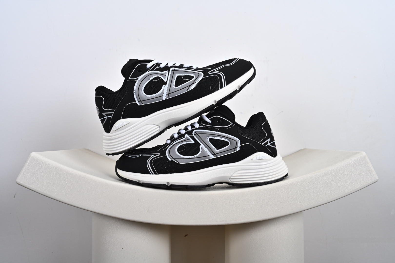 260 Dior 迪奥 Chrono 圆头系带 低帮复古真皮百搭运动休闲板鞋 3SN279ZAN H613