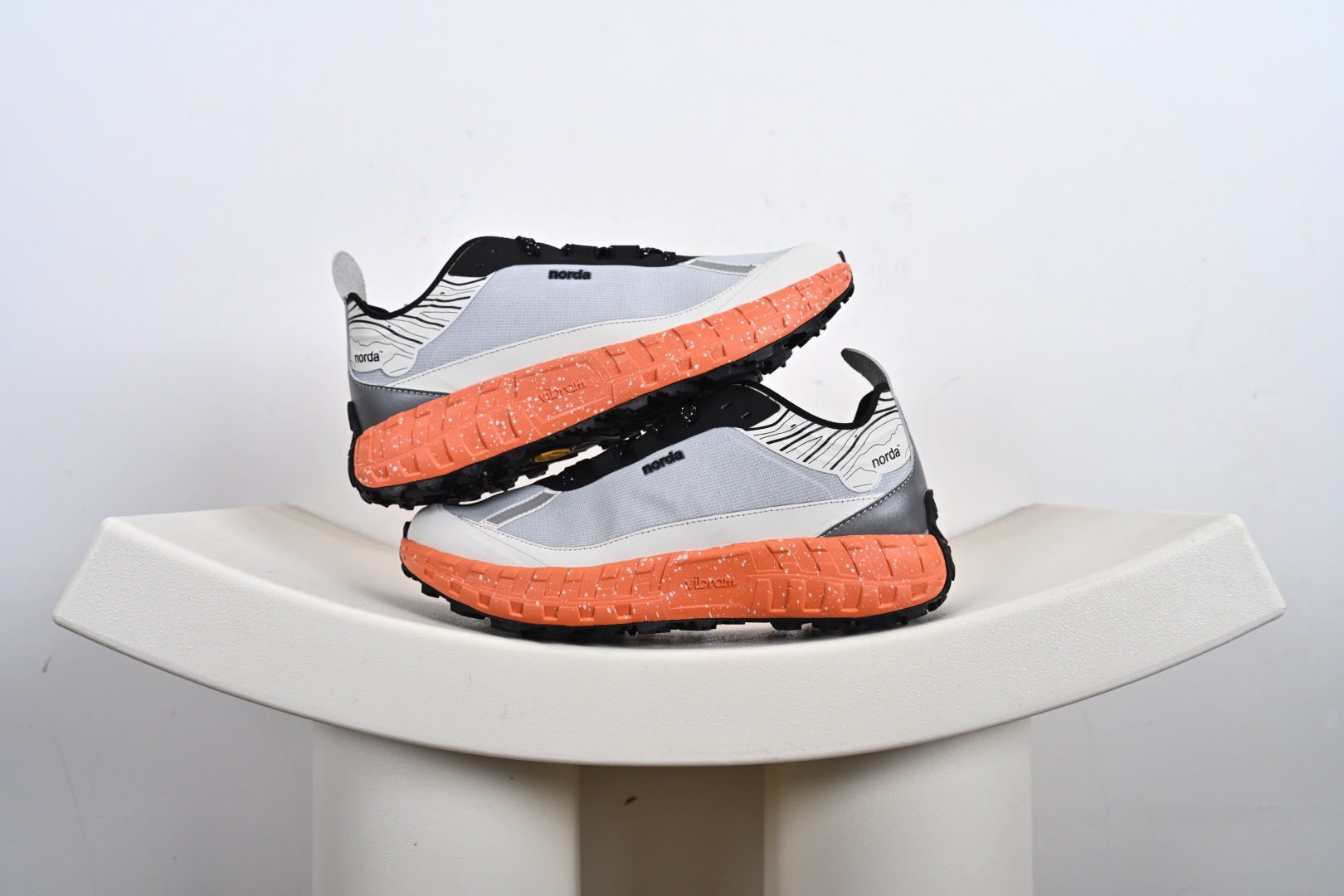 200 Ermenegil*Zegn*杰尼* 低帮运动跑鞋 这款杰尼norda 低帮运动跑鞋