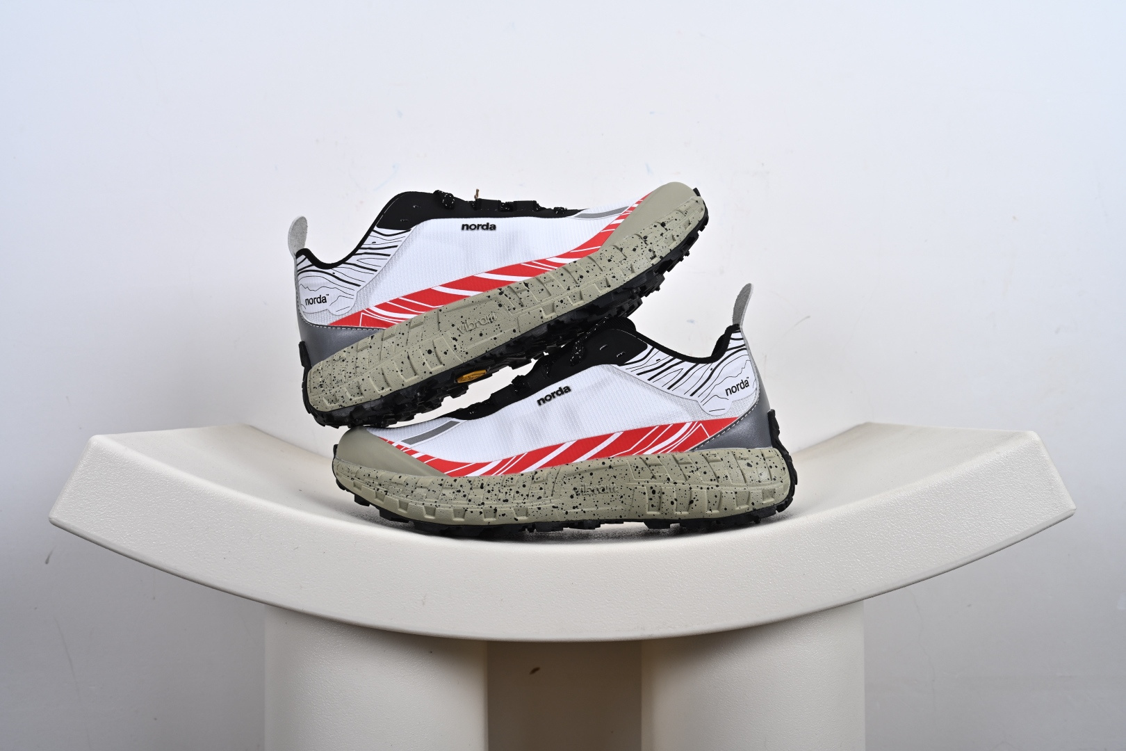 200 Ermenegil*Zegn*杰尼* 低帮运动跑鞋 这款杰尼norda 低帮运动跑鞋