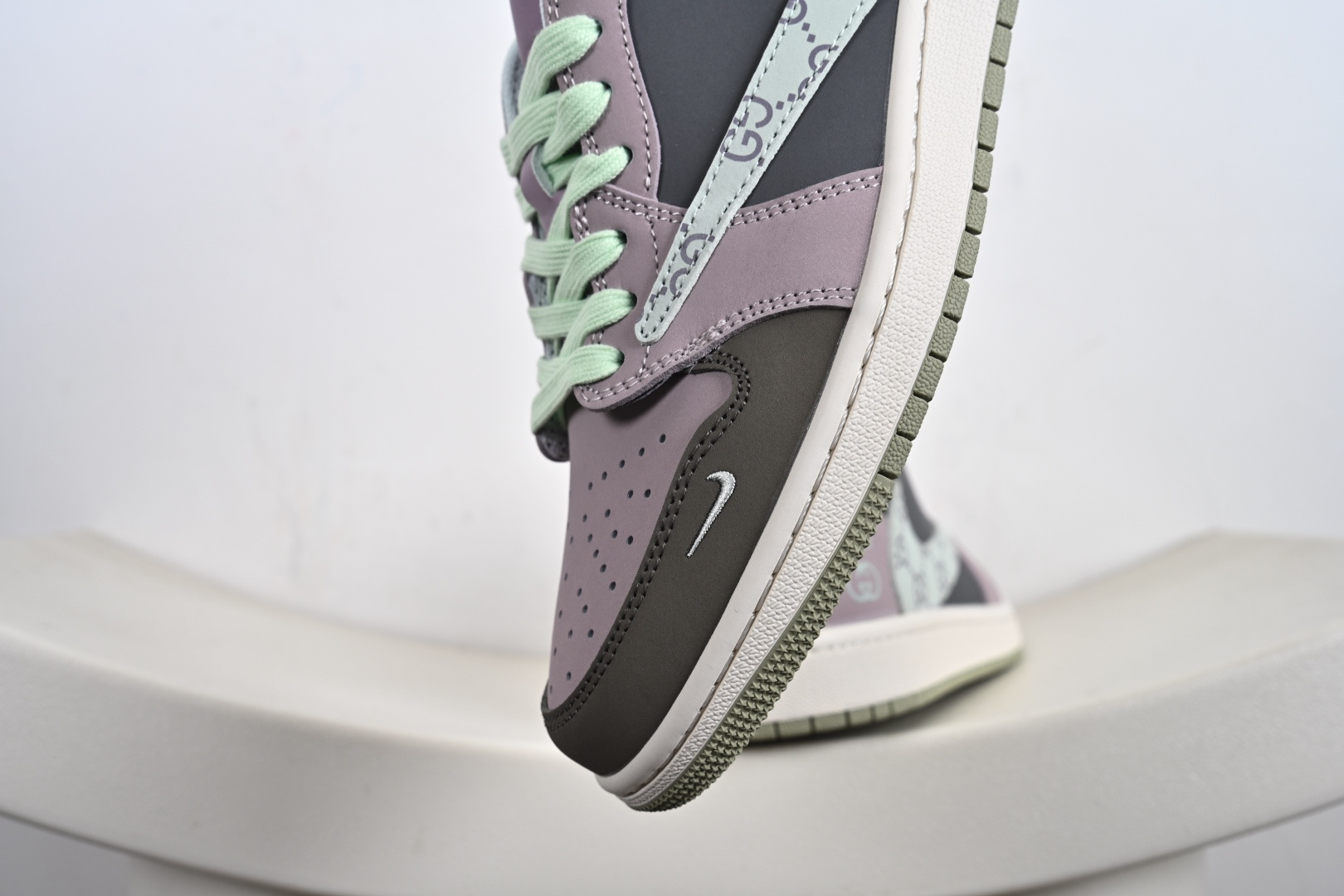 240 Travis Scott x Nike Air Jordan 1 Low x Balenciaga Air Jordan 1 Low 反转白灰蓝小钩倒钩 XD1568-105