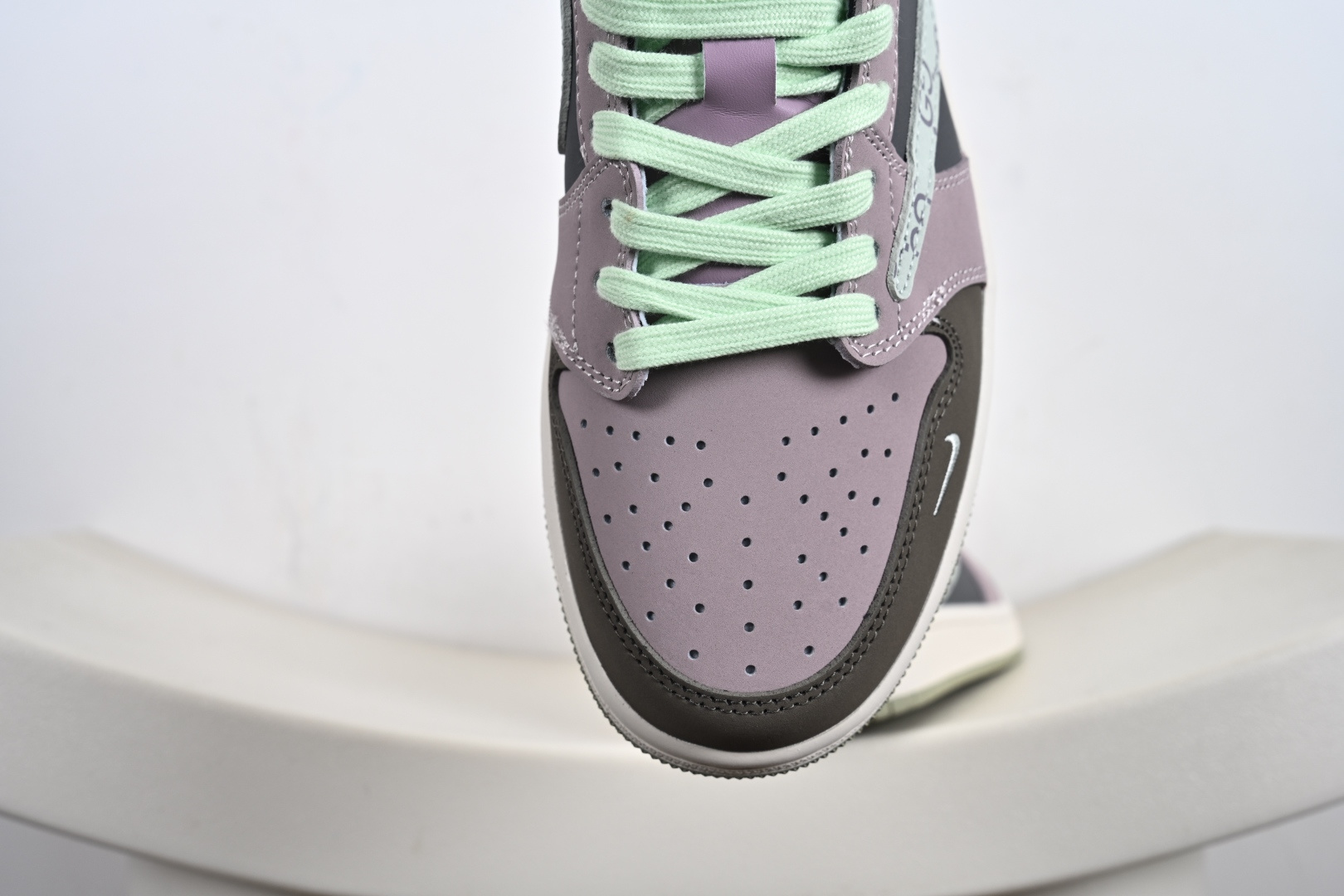 240 Travis Scott x Nike Air Jordan 1 Low x Balenciaga Air Jordan 1 Low 反转白灰蓝小钩倒钩 XD1568-105