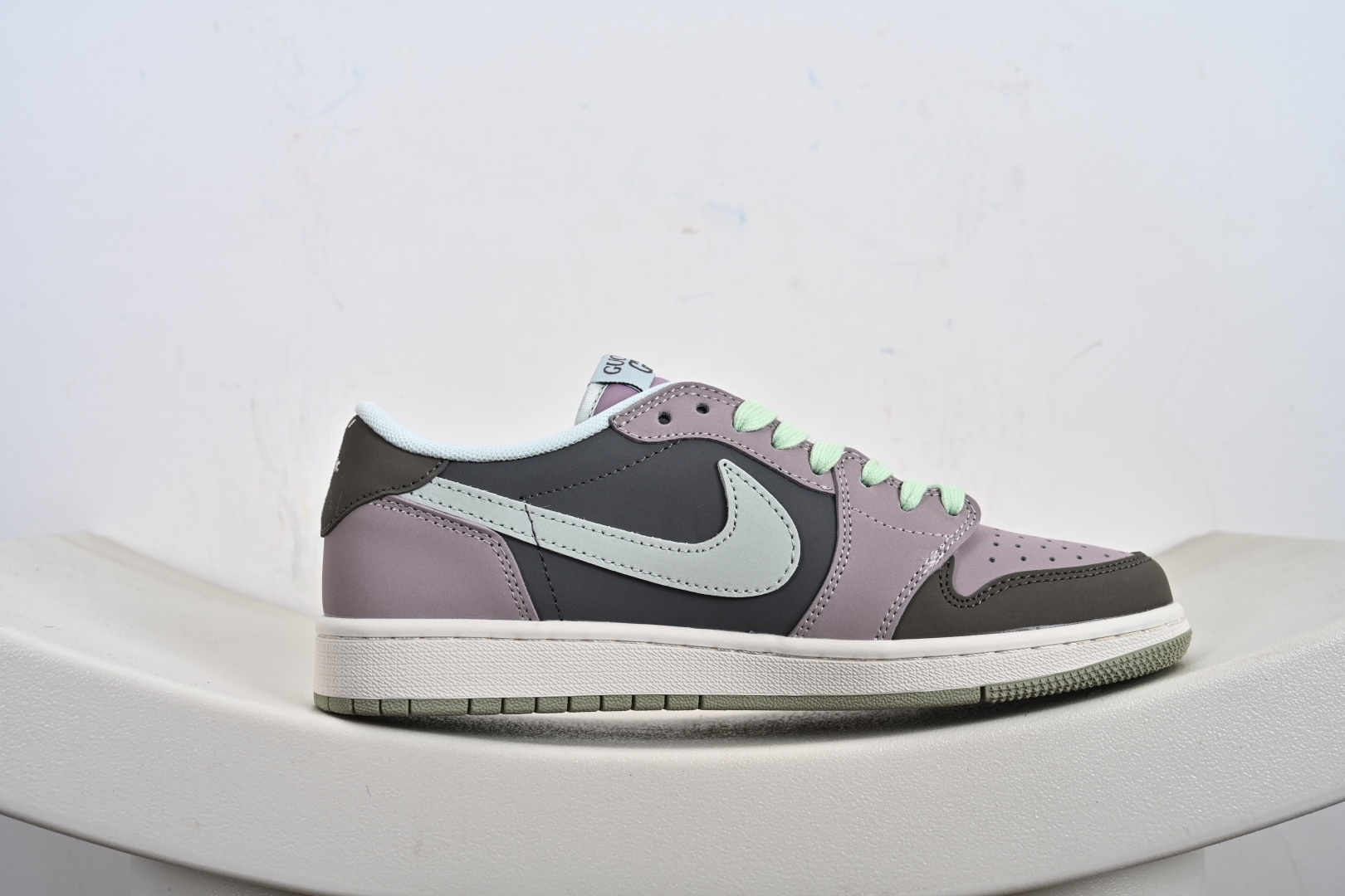 240 Travis Scott x Nike Air Jordan 1 Low x Balenciaga Air Jordan 1 Low 反转白灰蓝小钩倒钩 XD1568-105