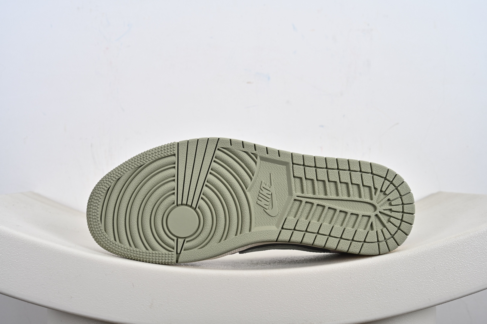 240 Travis Scott x Nike Air Jordan 1 Low x Balenciaga Air Jordan 1 Low 反转白灰蓝小钩倒钩 XD1568-105