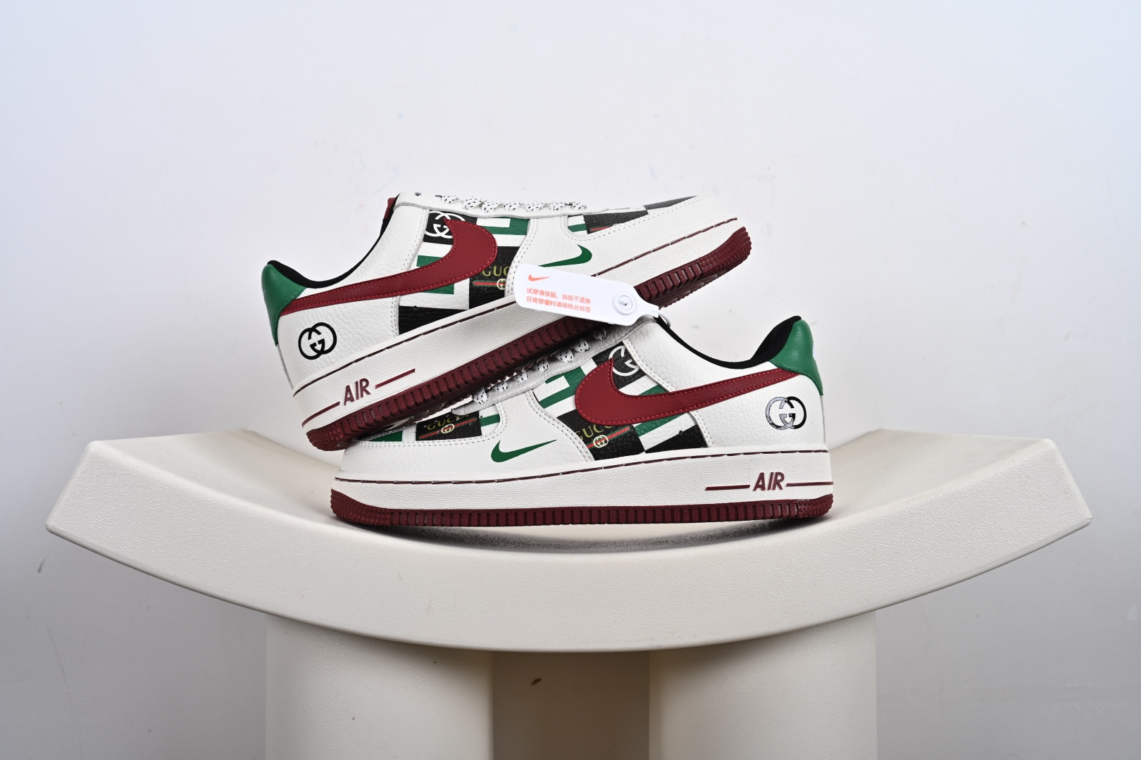 230 Nike Air Force 1‘07 Low LV联名 奶白黑 空军一低号帮休闲板鞋 BZ6808-103-Chinese UA Cheap High Quatity Brand Clothes Bags handbags Sneakers wholesale wholesaler seller from China Factory suppliers Fashion Clothing Shoes best Quality Beautiful Price 230 Nike Air Force 1‘07 Low LV联名 奶白黑 空军一低号帮休闲板鞋 BZ6808-103