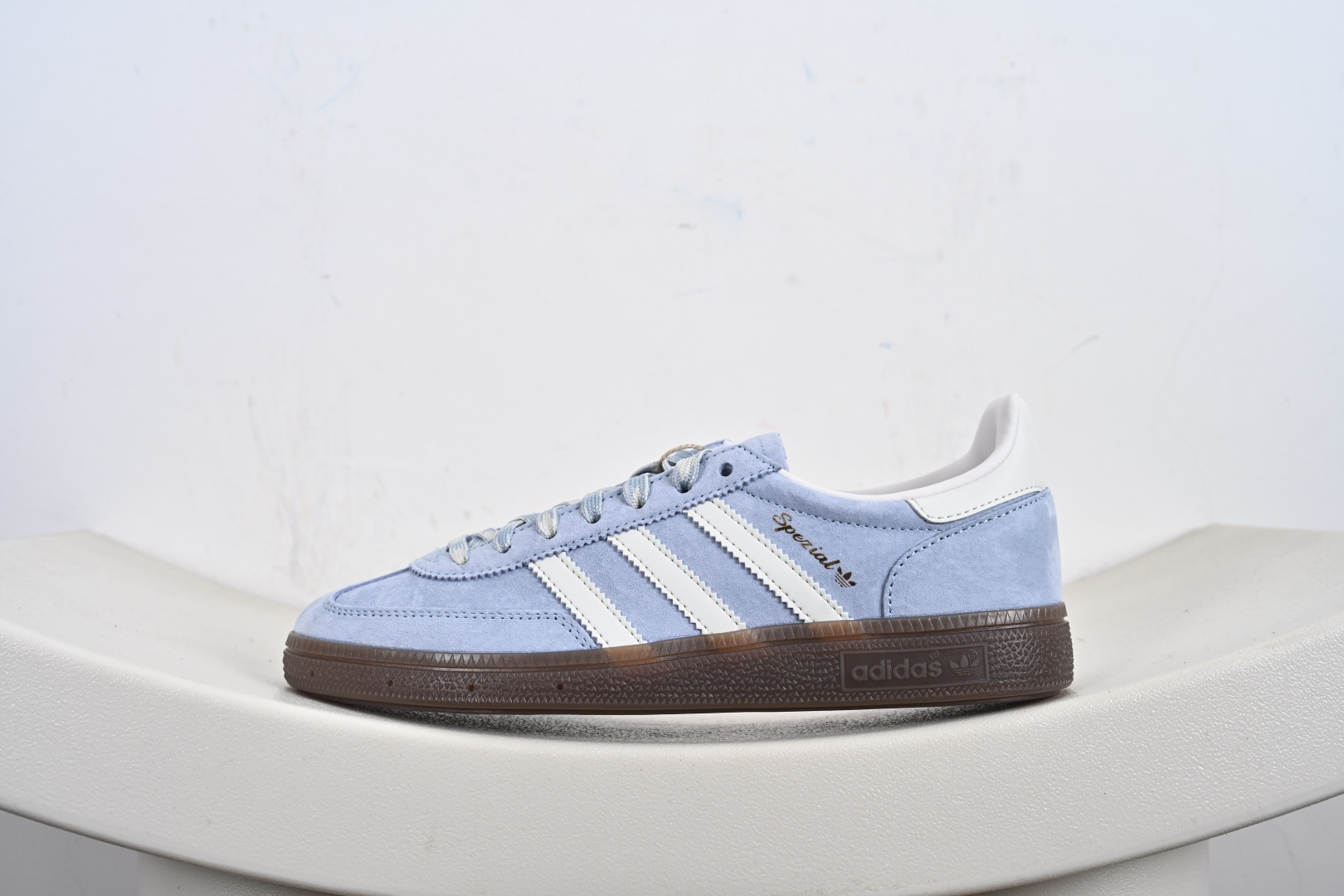 170 Adidas Handball Spezial 阿迪达斯经典款牛皮复古休闲板鞋 白蓝生胶 KI5933