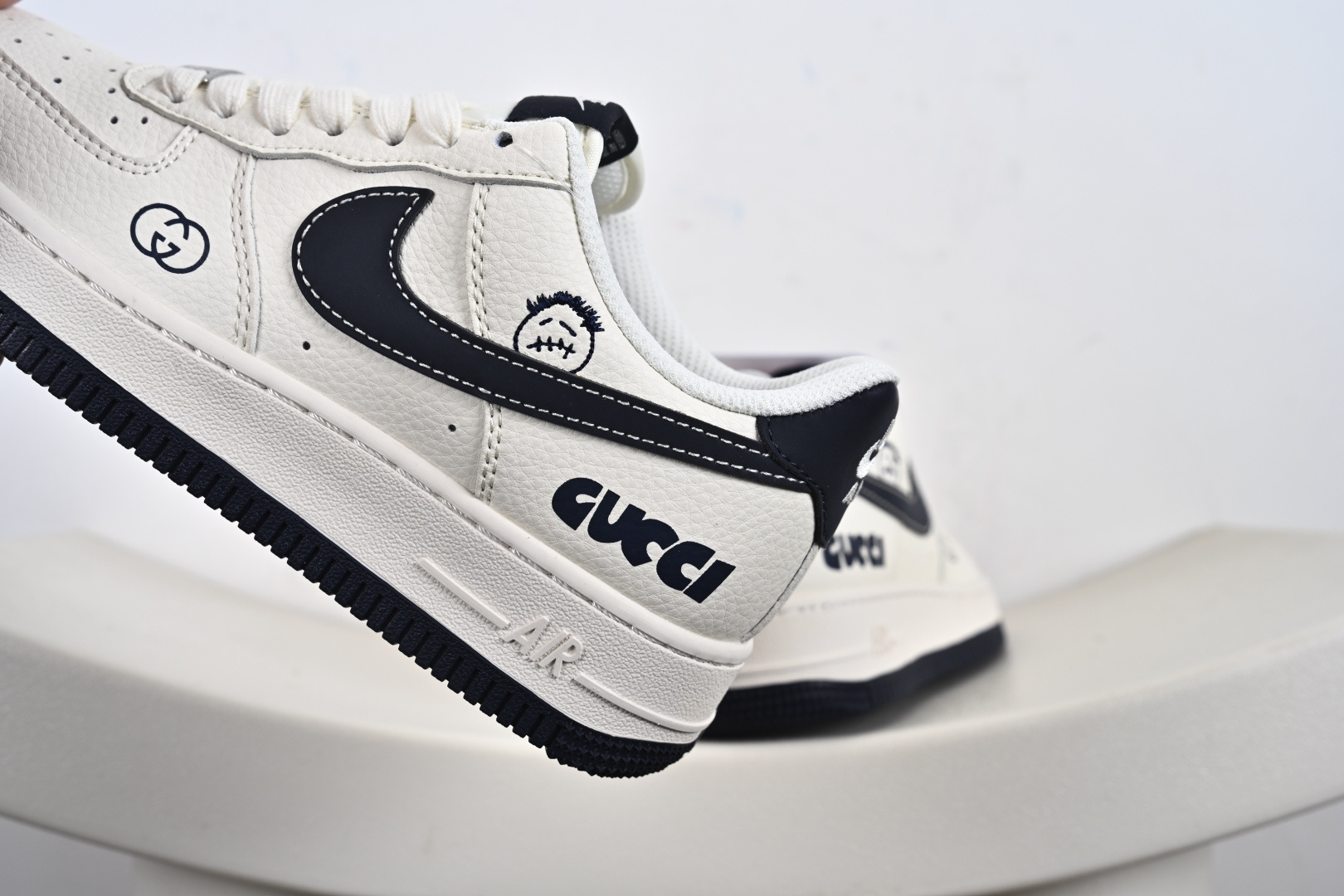 240 Nike Air Force 1 Low SC9207-529