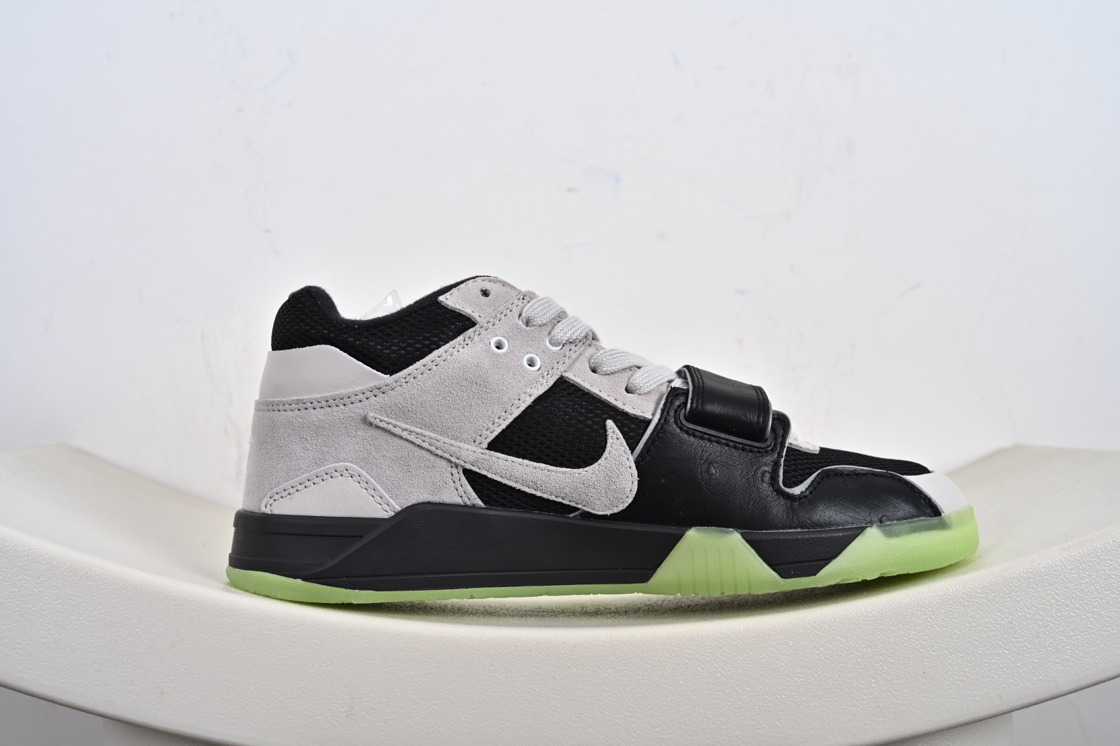 240 Chase B x Travis Scott x Jordan Jumpman Jack TR AJ1 乔1联名倒勾 IH7971-001