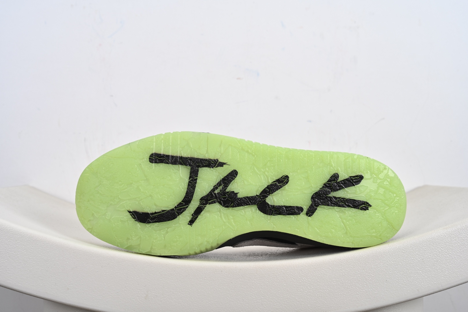 240 Chase B x Travis Scott x Jordan Jumpman Jack TR AJ1 乔1联名倒勾 IH7971-001