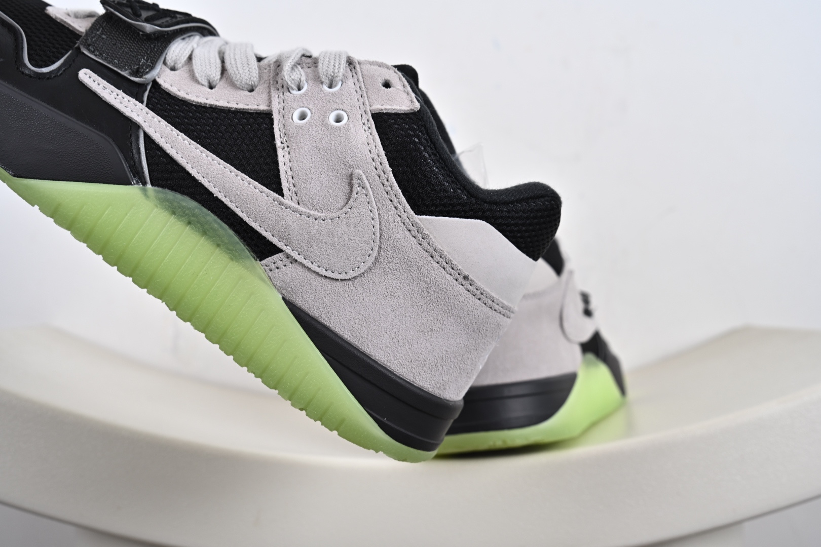 240 Chase B x Travis Scott x Jordan Jumpman Jack TR AJ1 乔1联名倒勾 IH7971-001