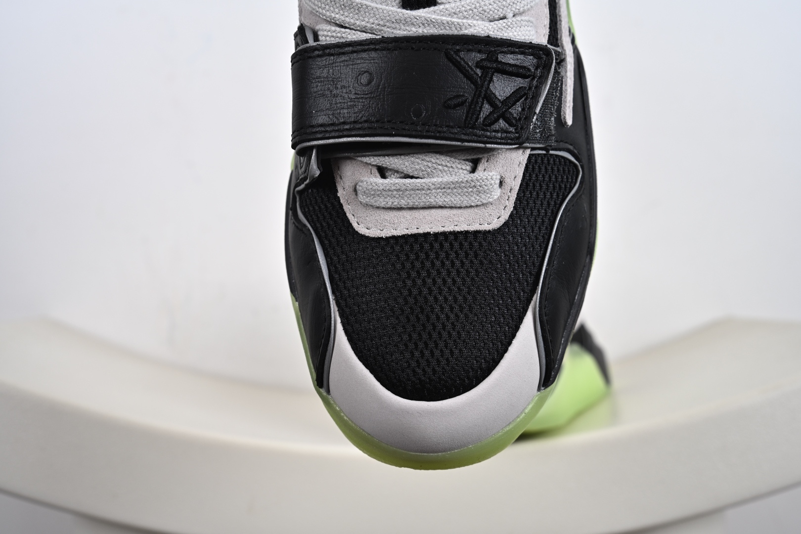 240 Chase B x Travis Scott x Jordan Jumpman Jack TR AJ1 乔1联名倒勾 IH7971-001