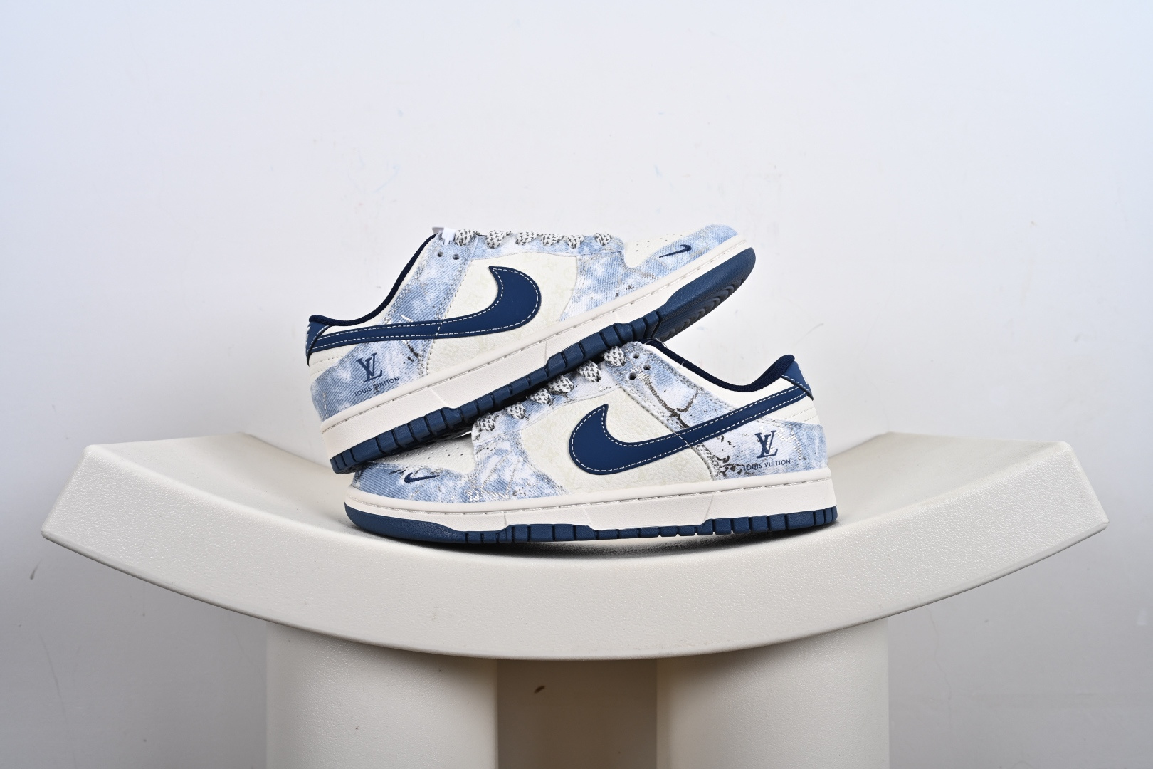 240 Nike SB Dunk Low“ 采用当下最流行缝线工艺 夏季百搭爆款 JP1628-025